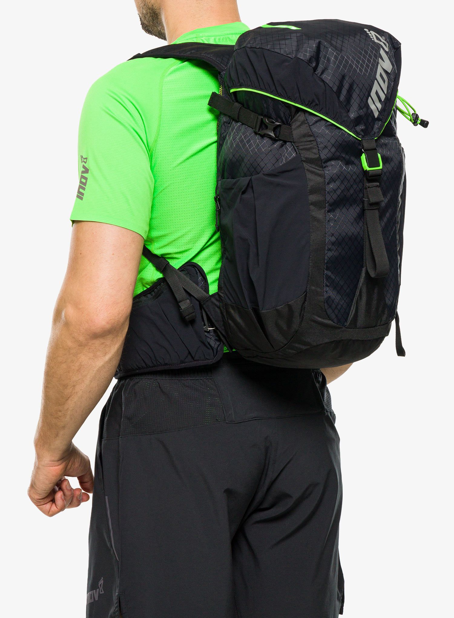 Pohodniški nahrbtnik Inov-8 VentureLite 25 - black/green