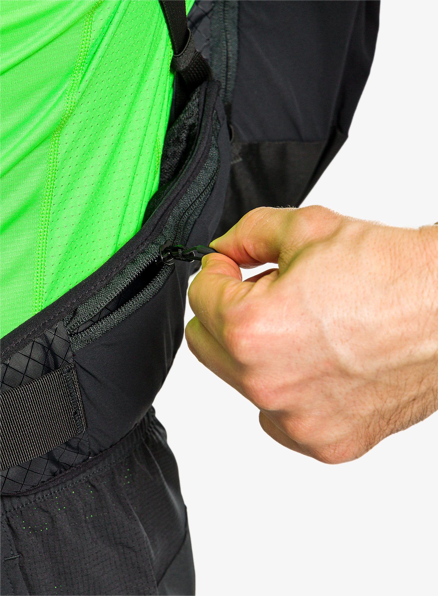 Pohodniški nahrbtnik Inov-8 VentureLite 25 - black/green