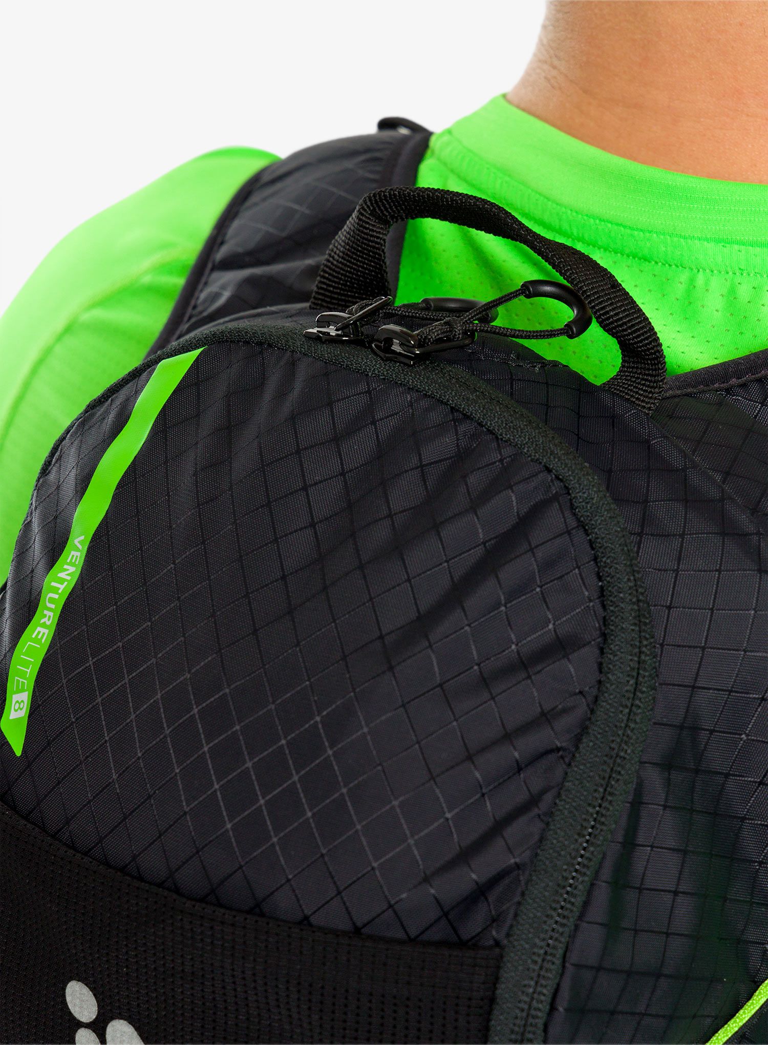 Pohodniški nahrbtnik Inov-8 VentureLite 8 - black/green