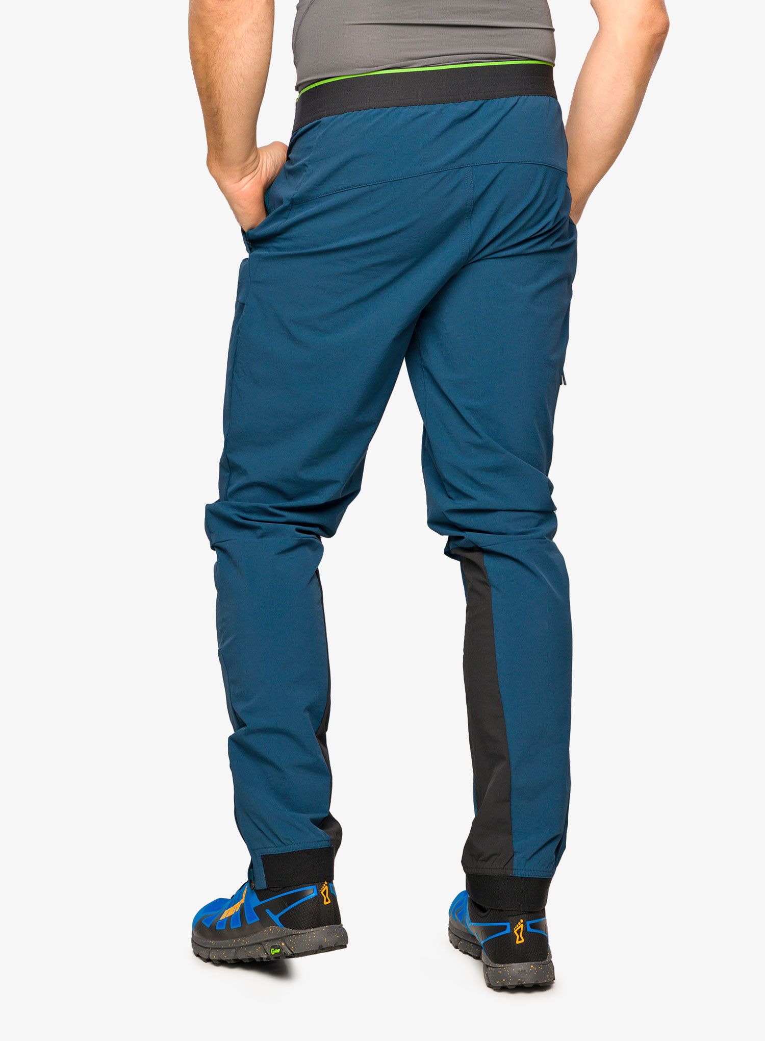Pohodniške hlače Inov-8 Venturelite Pant - navy