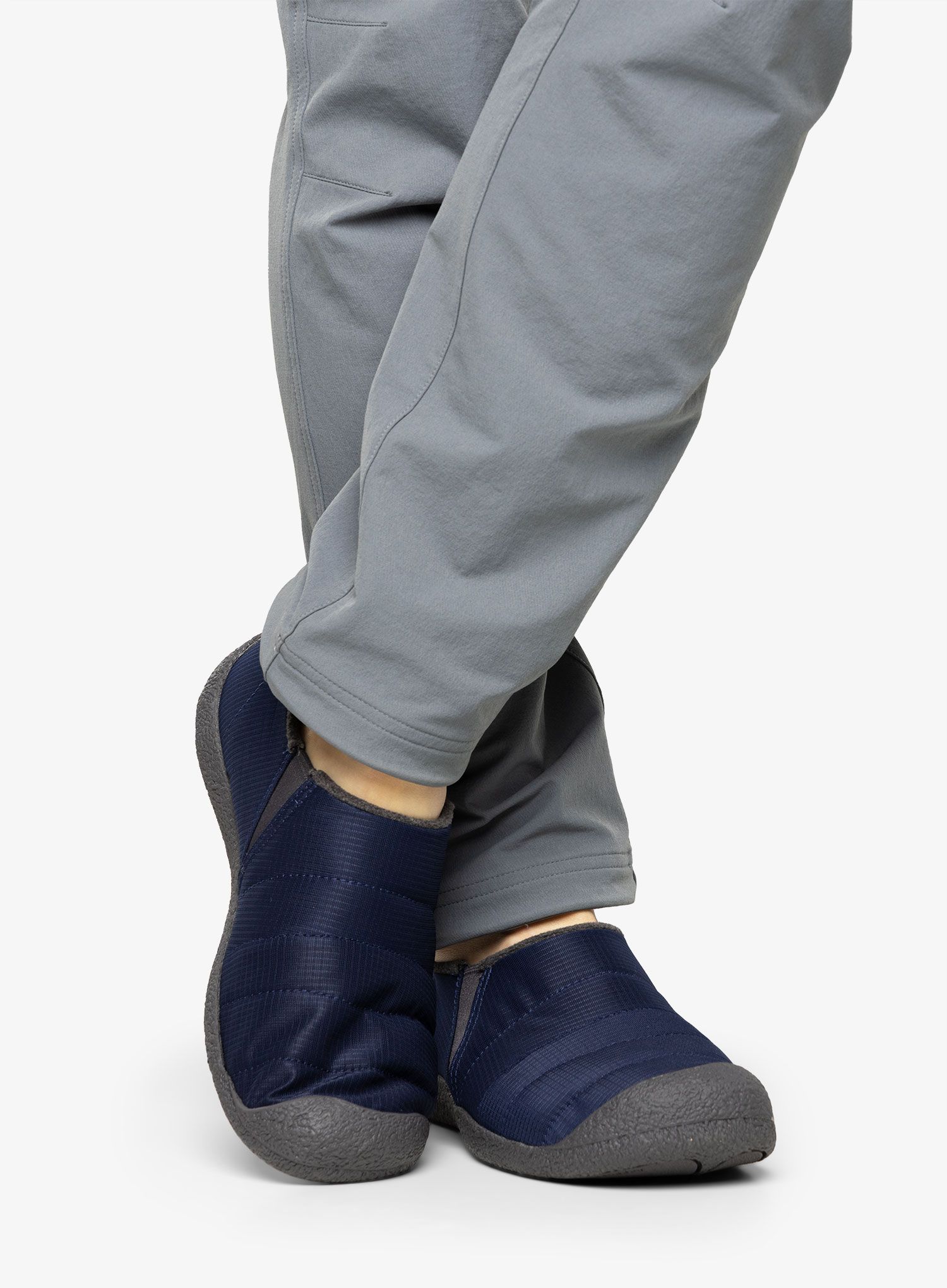 Čevlji lifestyle Keen Howser II  - black iris/magnet