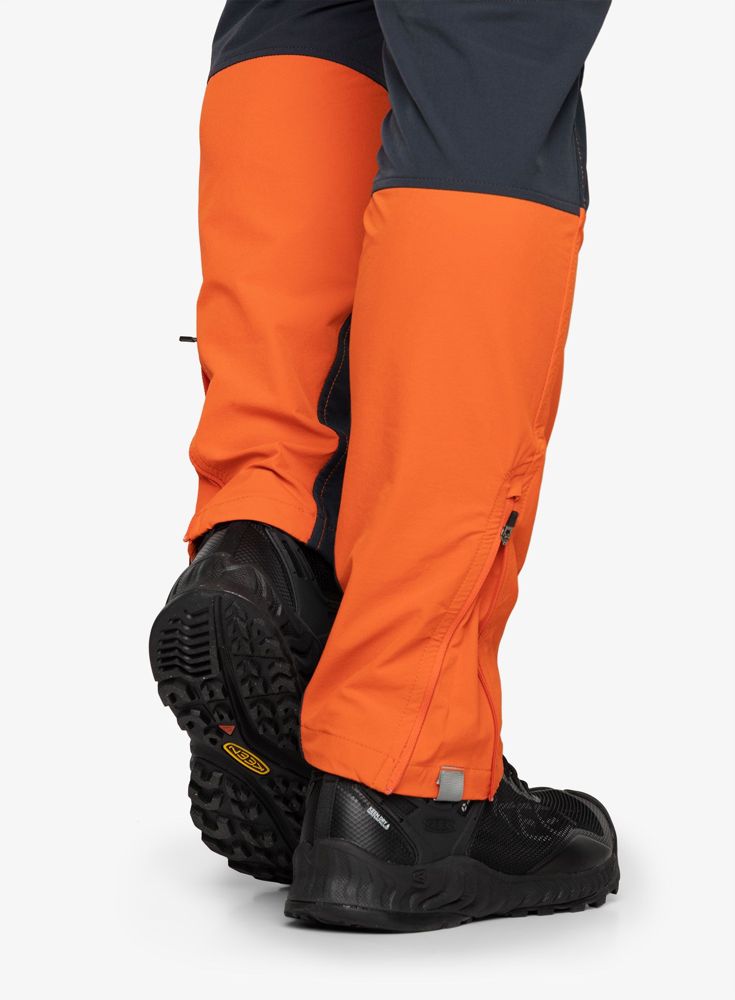 Moški pohodniški čevlji Keen Nxis Evo Mid WP - triple black