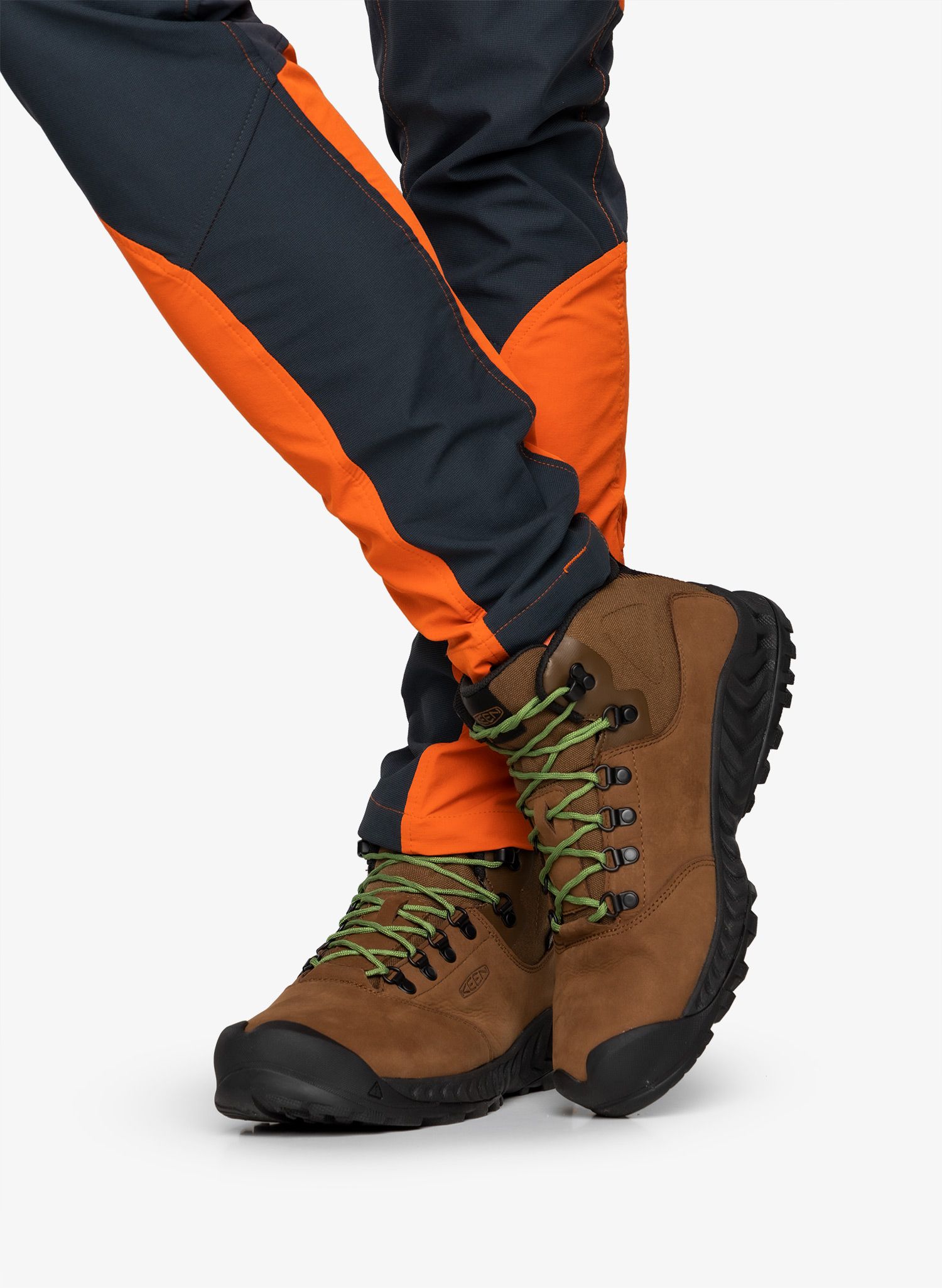 Moški pohodniški čevlji Keen Nxis Explorer Mid WP - bison/golden yellow