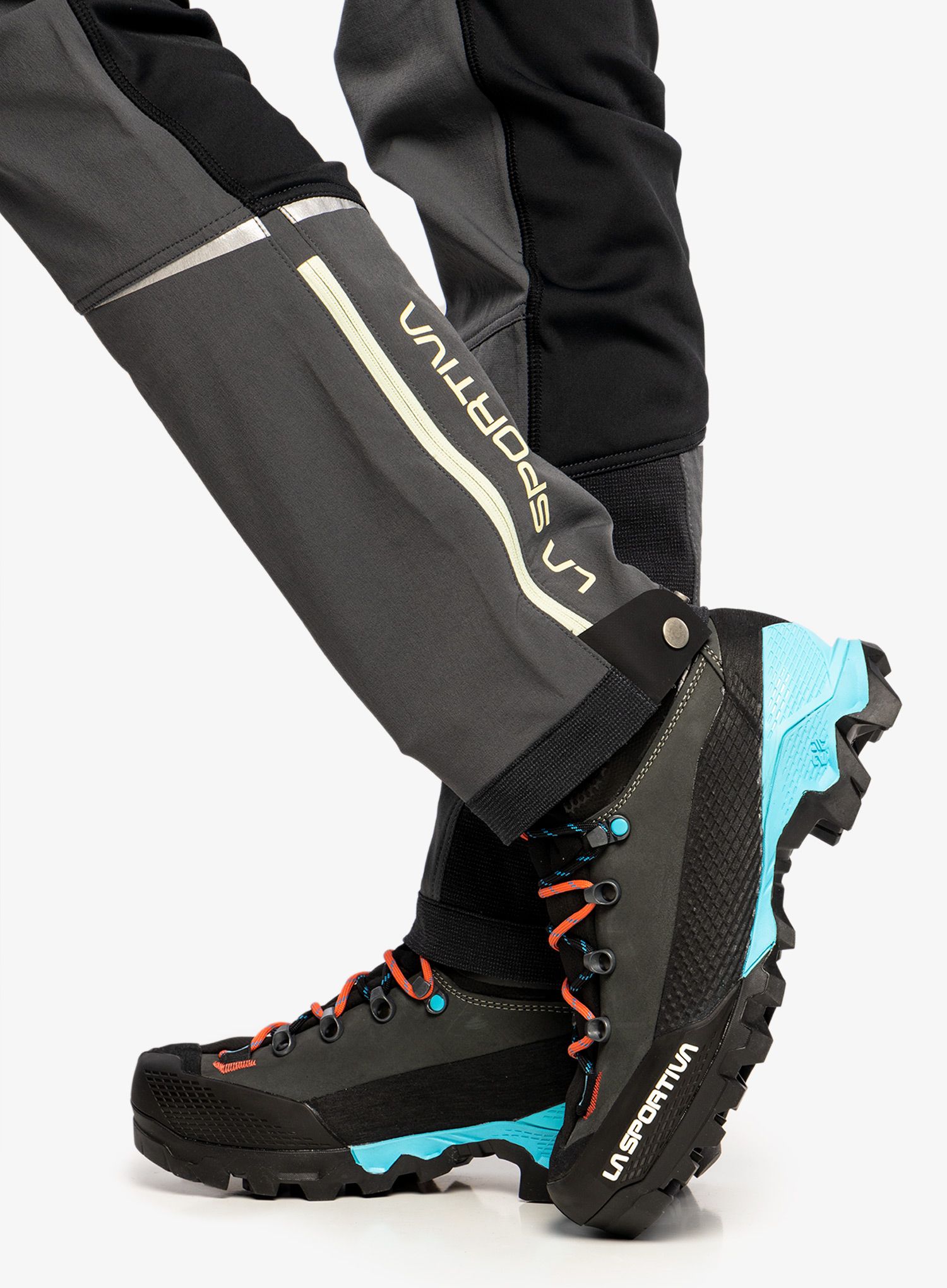 Ženski čevlji La Sportiva Aequilibrium LT GTX - black/hibiscus