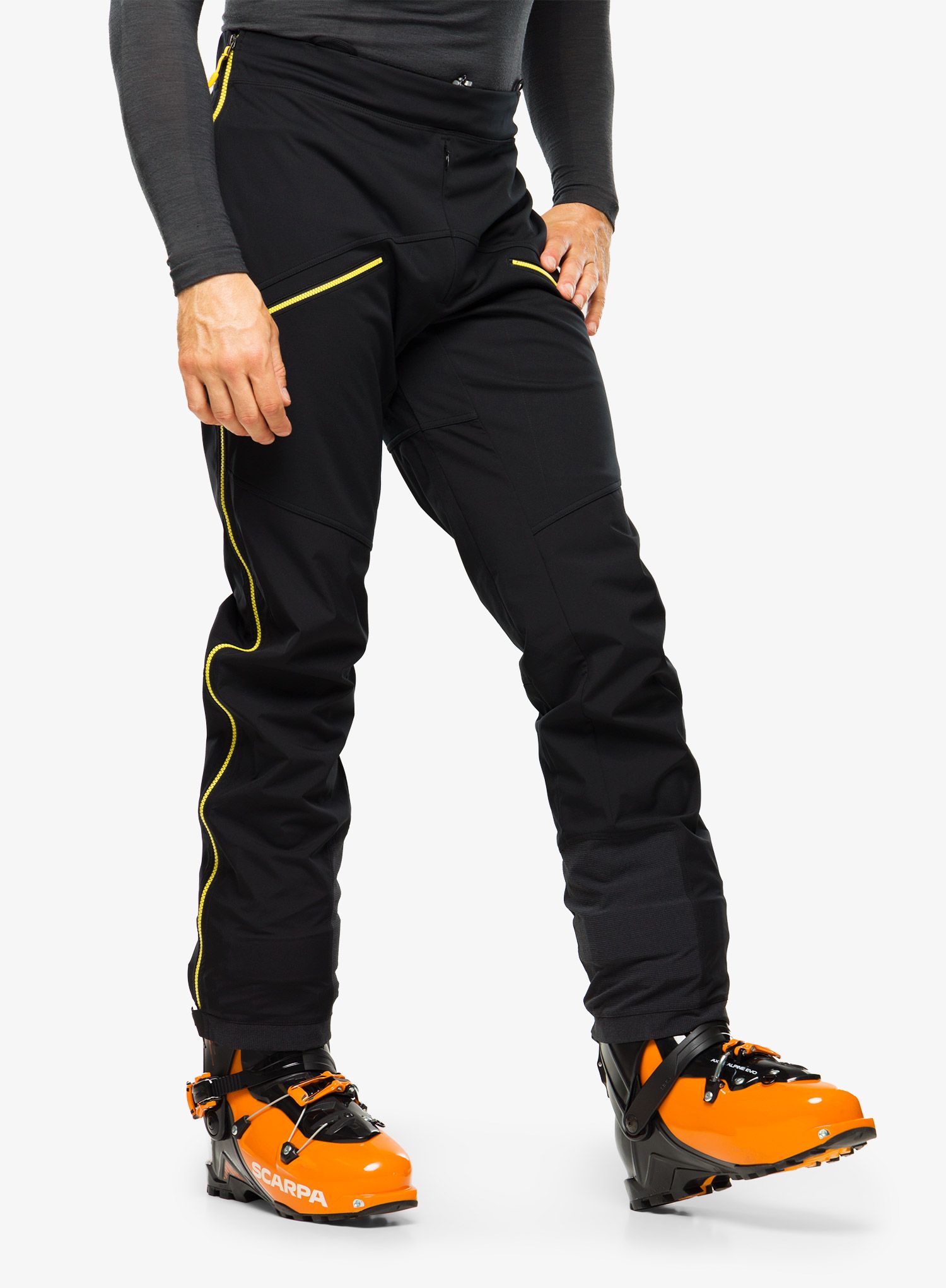 Nepremočljive hlače La Sportiva Defense Overpant - black