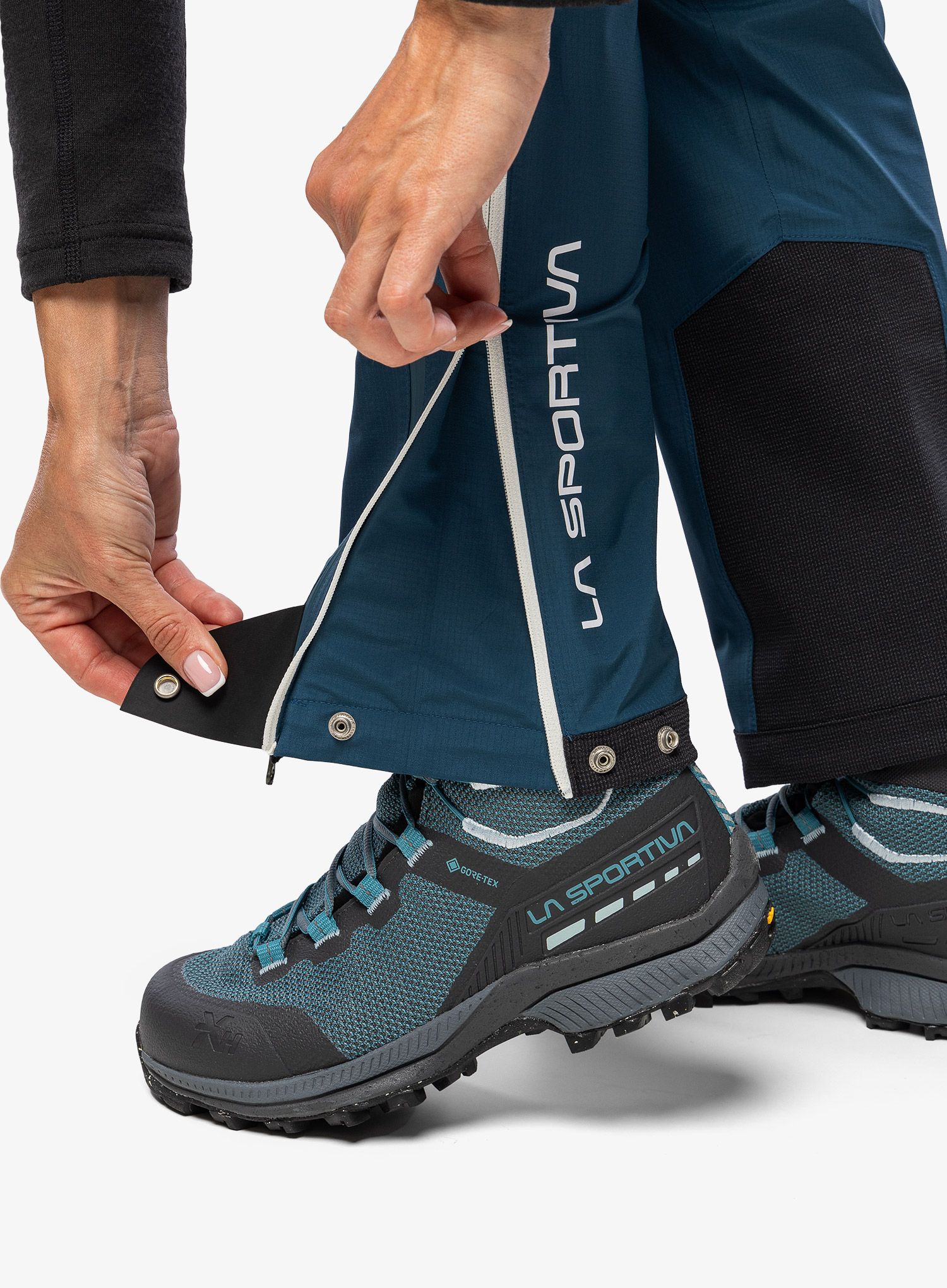 Ženske GORE-TEX hlače La Sportiva Roseg GTX Pant - storm blue/white