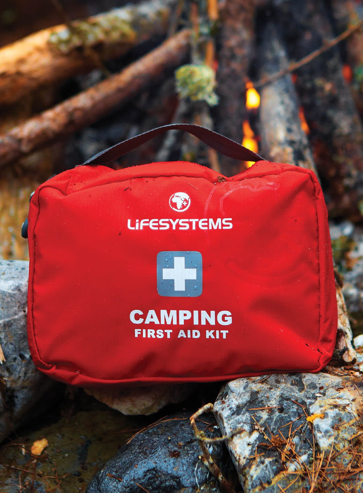 Komplet prve pomoči Lifesystems Camping First Kit Aid - red