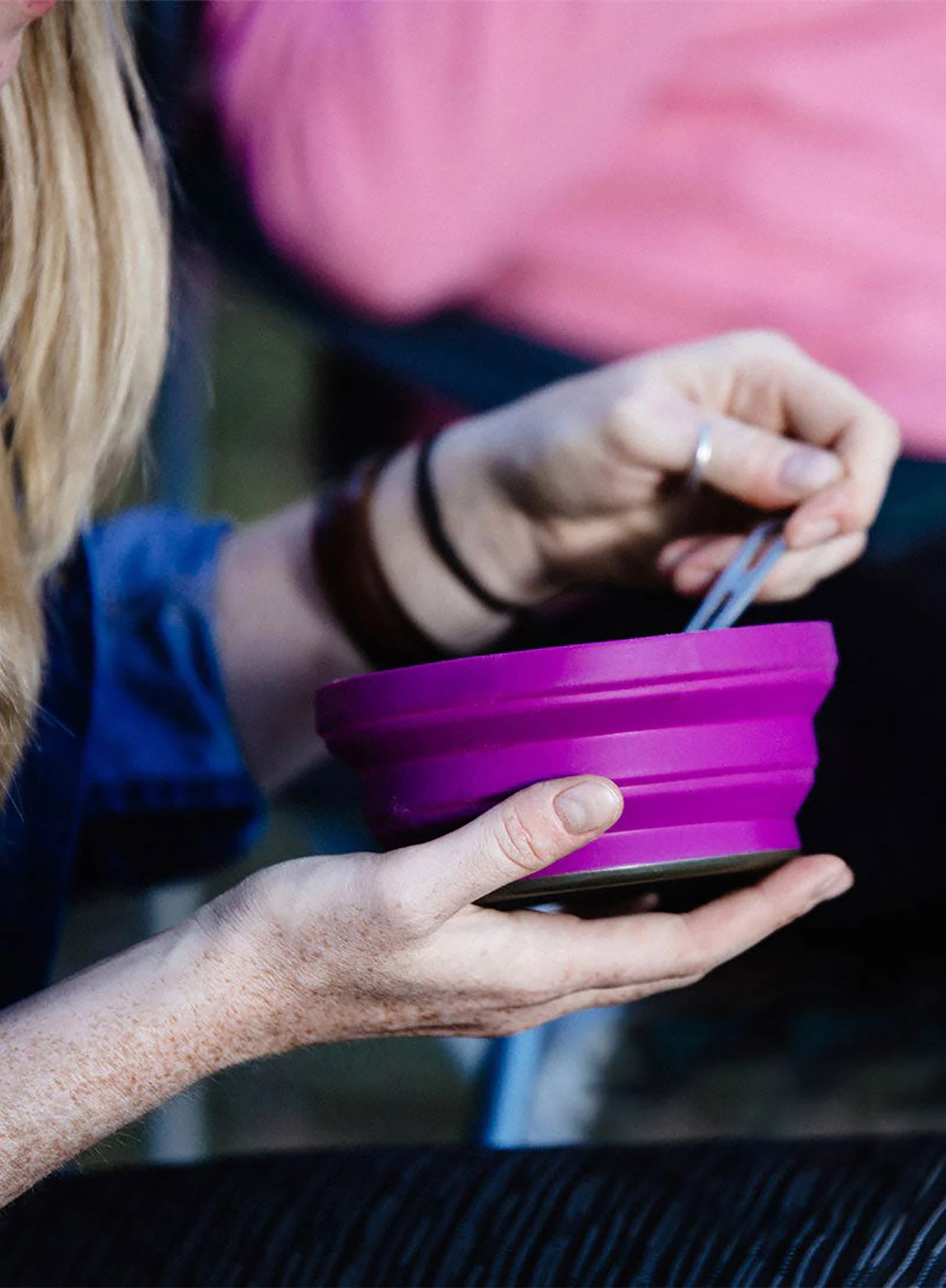 Pohodniška skleda Lifeventure Silicone FlexiBowl - purple