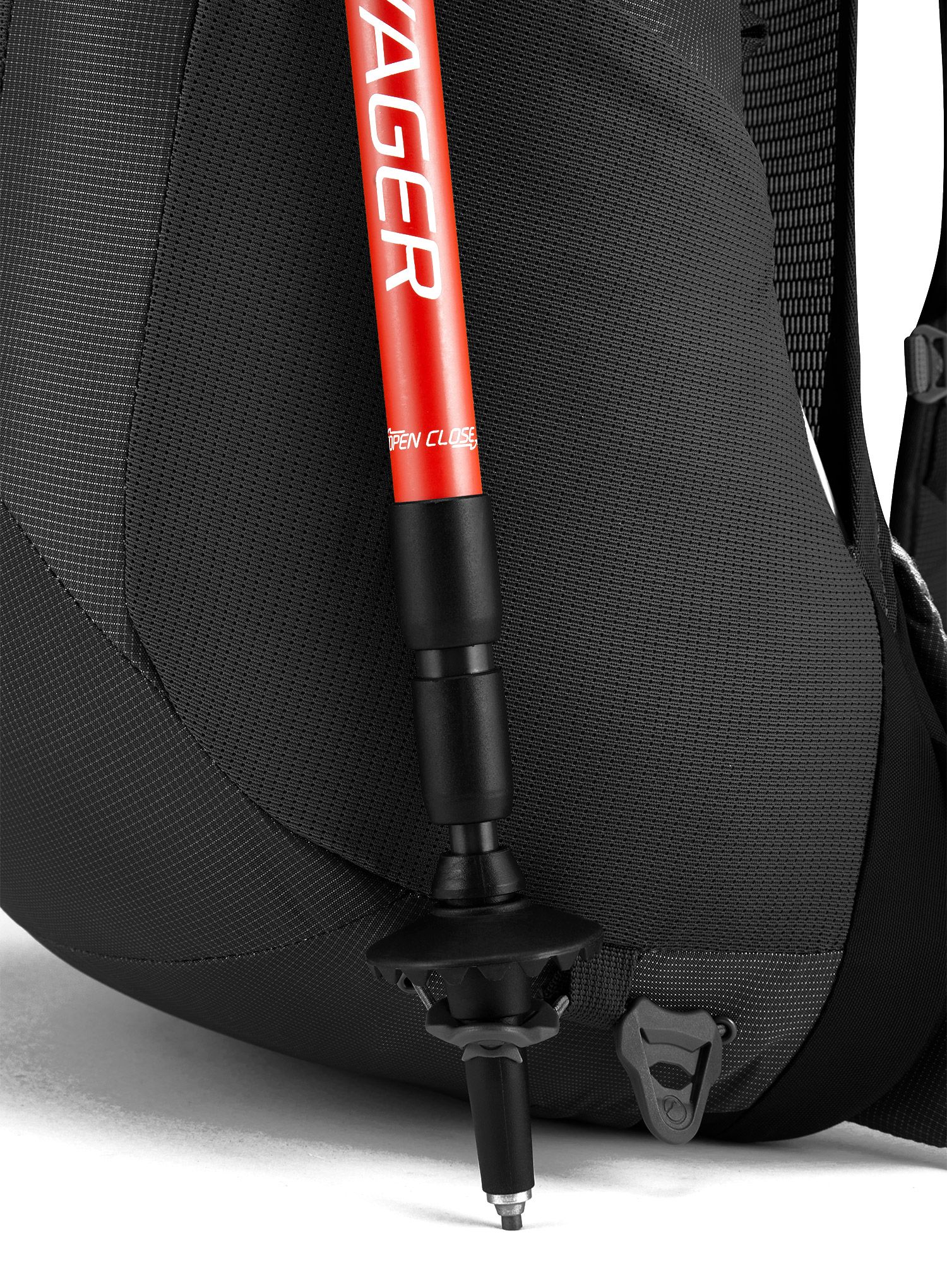 Nahrbtnik z distančno mrežico Lowe Alpine AirZone Active 22 - black