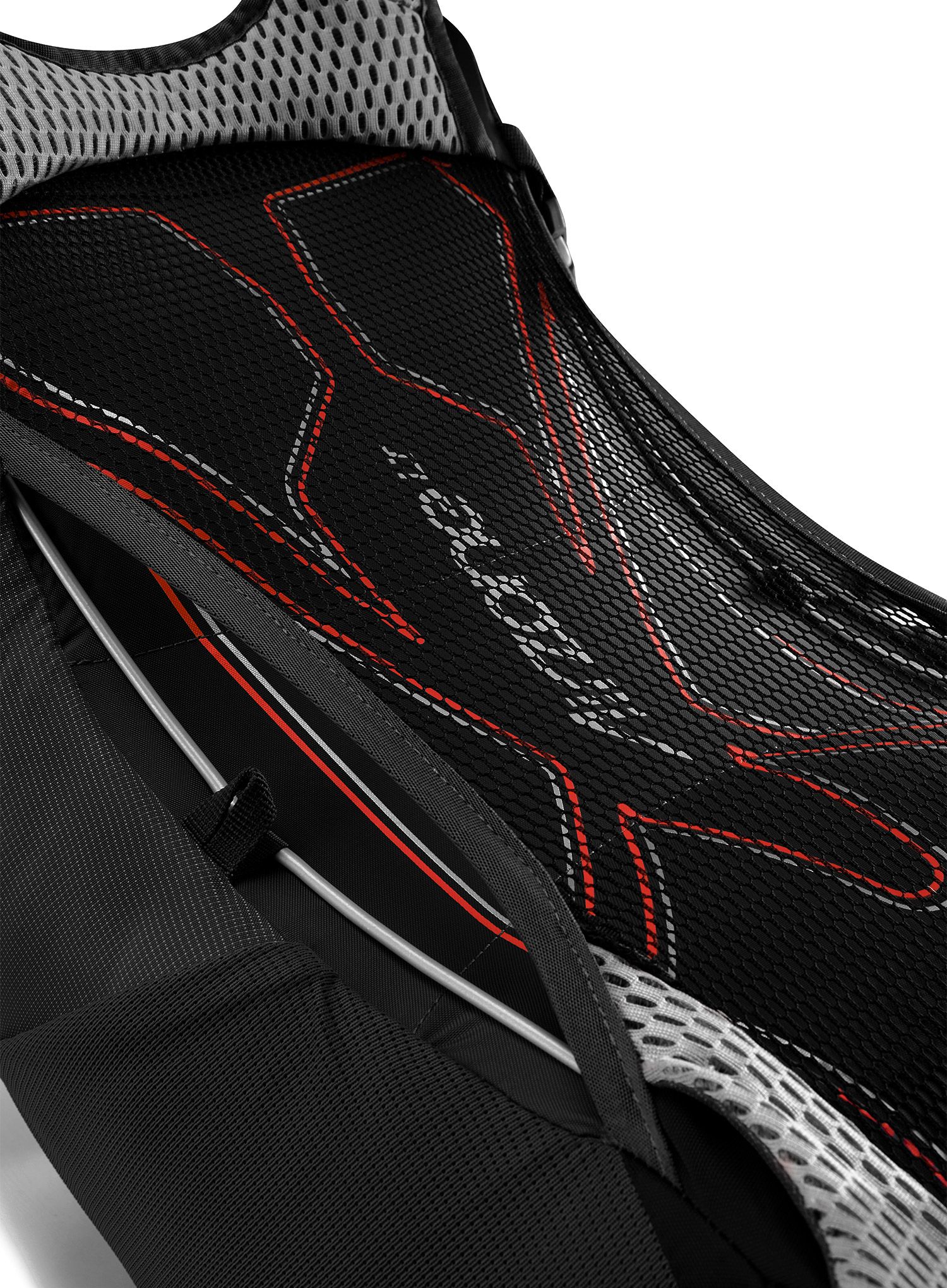 Nahrbtnik z distančno mrežico Lowe Alpine AirZone Active 22 - black
