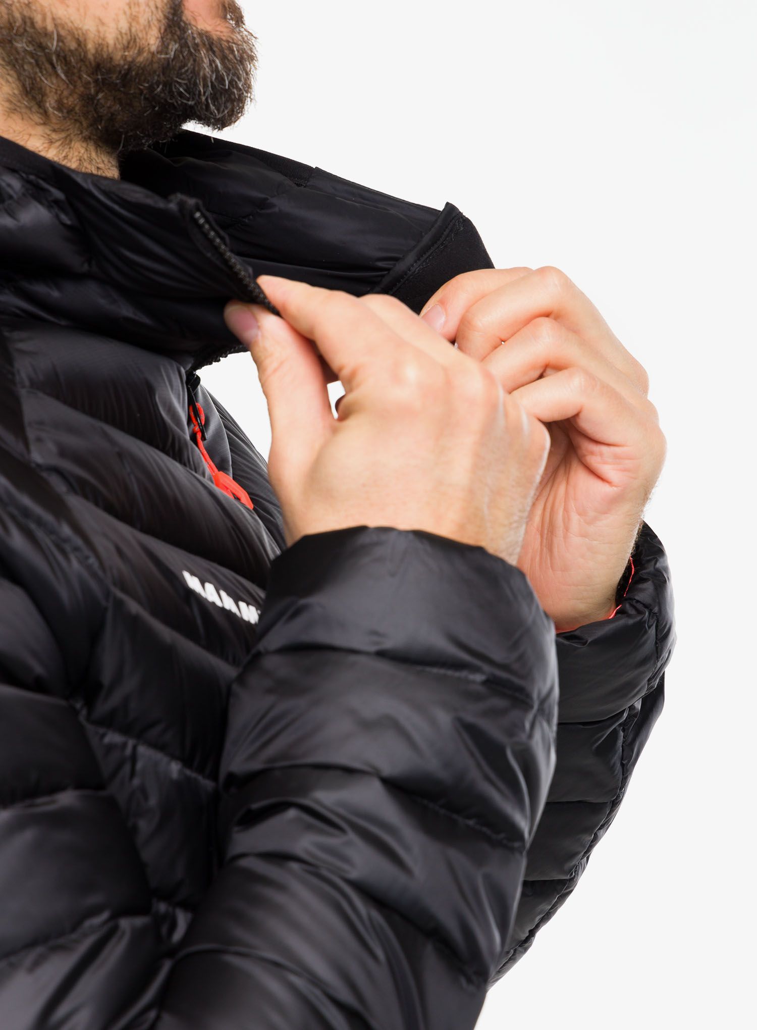 Puhovka Mammut Broad Peak IN Hooded Jacket - black