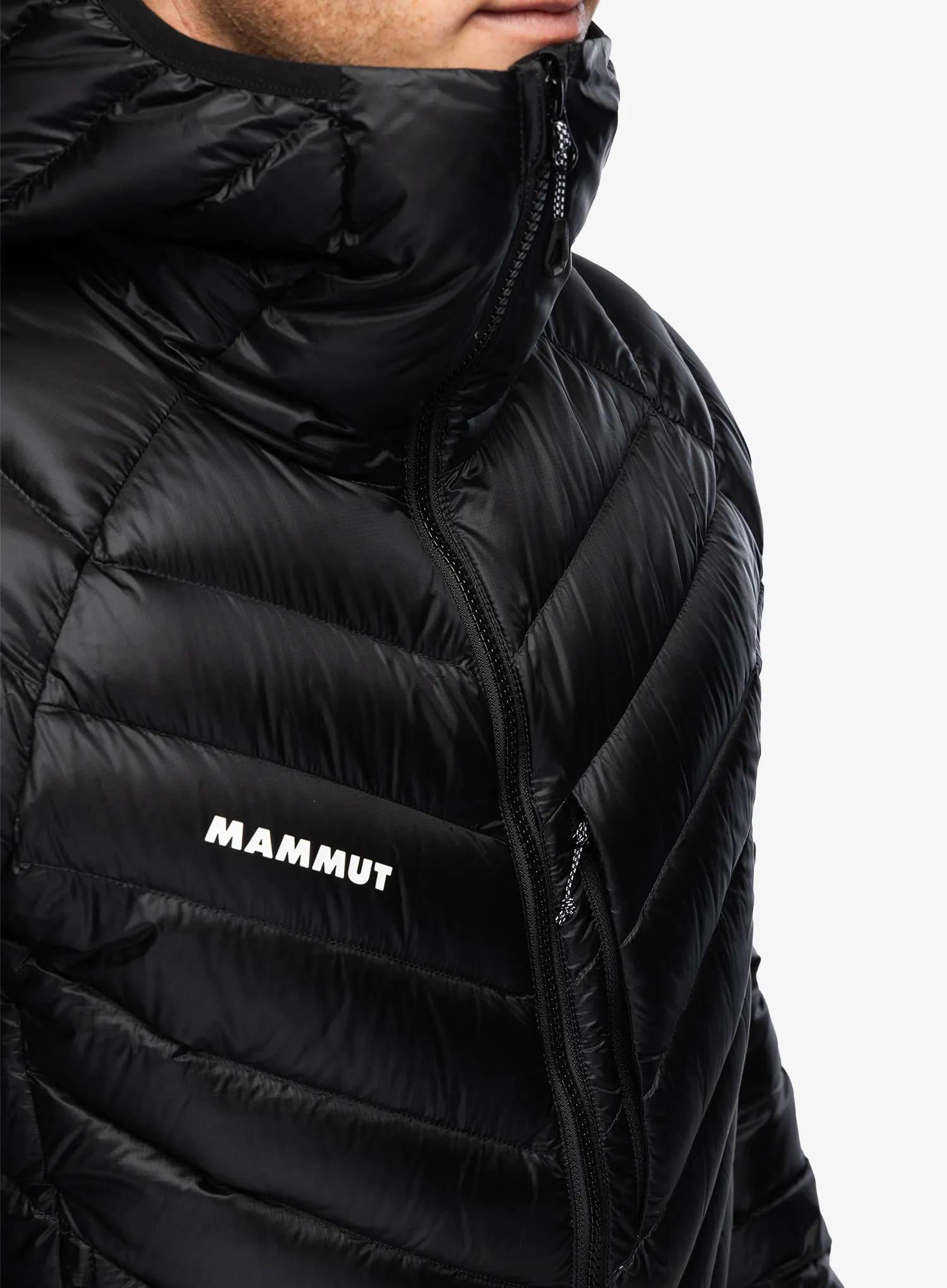 Puhovka Mammut Broad Peak IN Hooded Jacket - blk