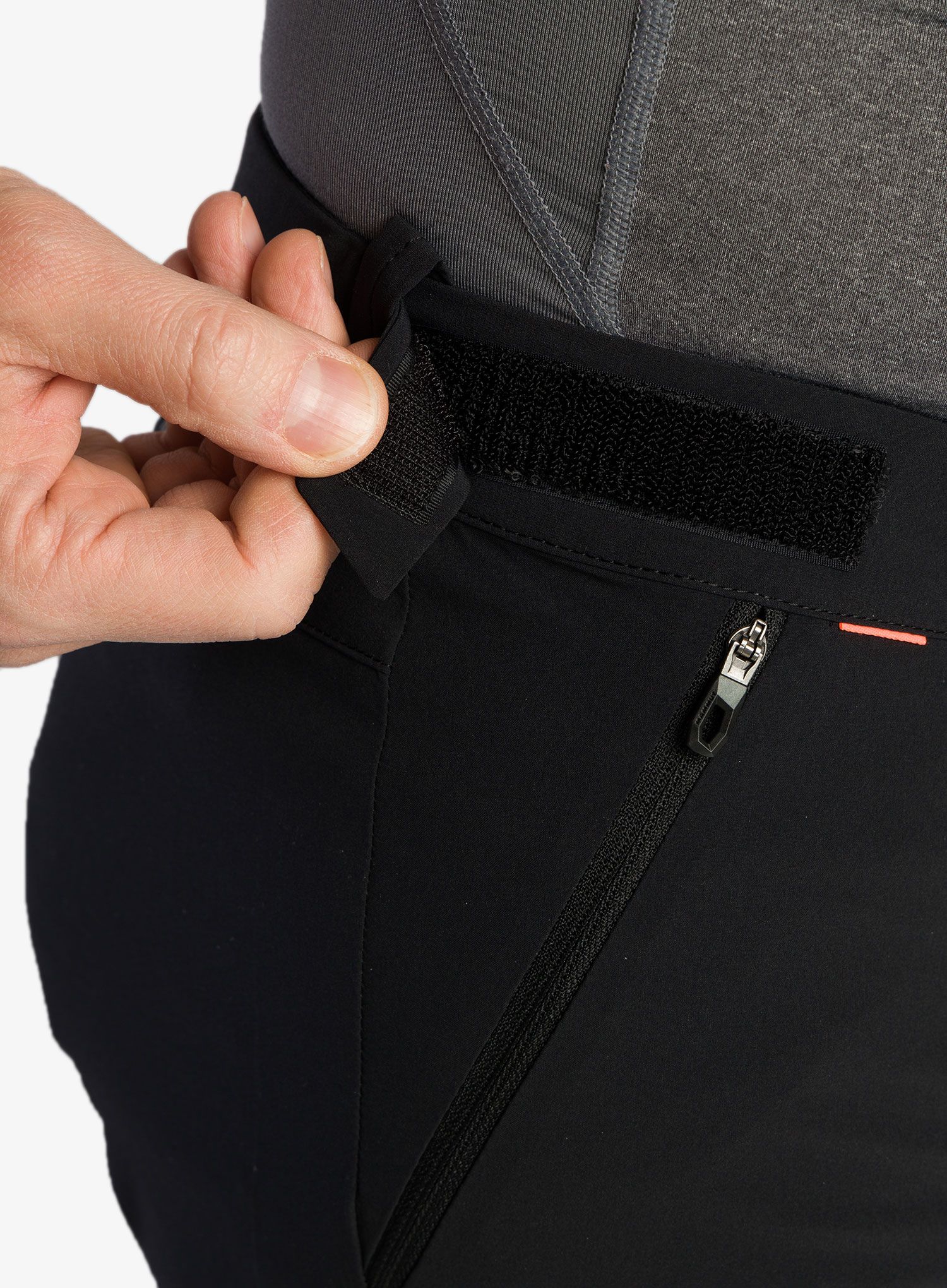 Moške kratke hlače Mammut Runbold Shorts - black