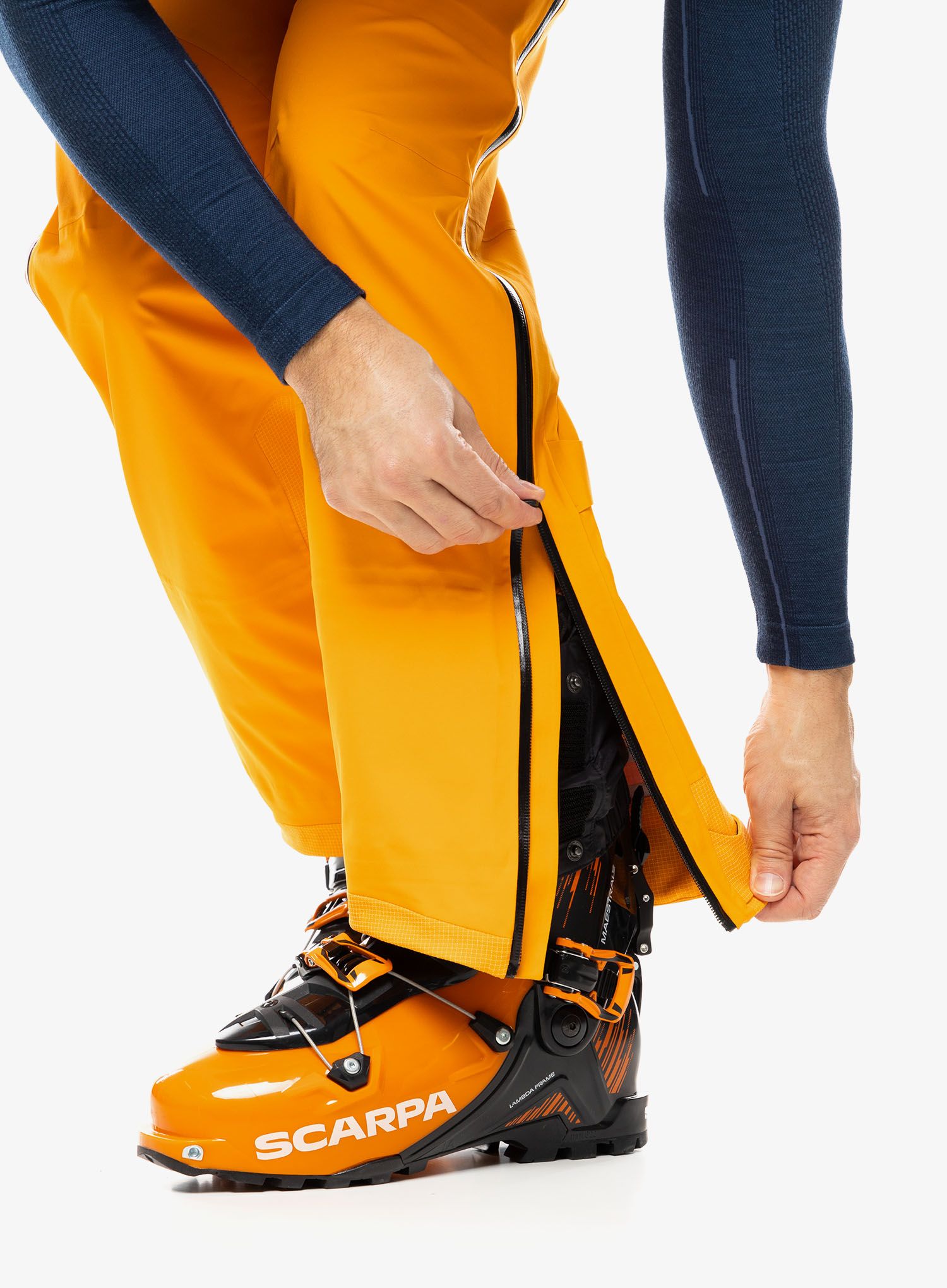 Vodoodporne hlače Mammut Taiss Pro HS Pants - tangerine