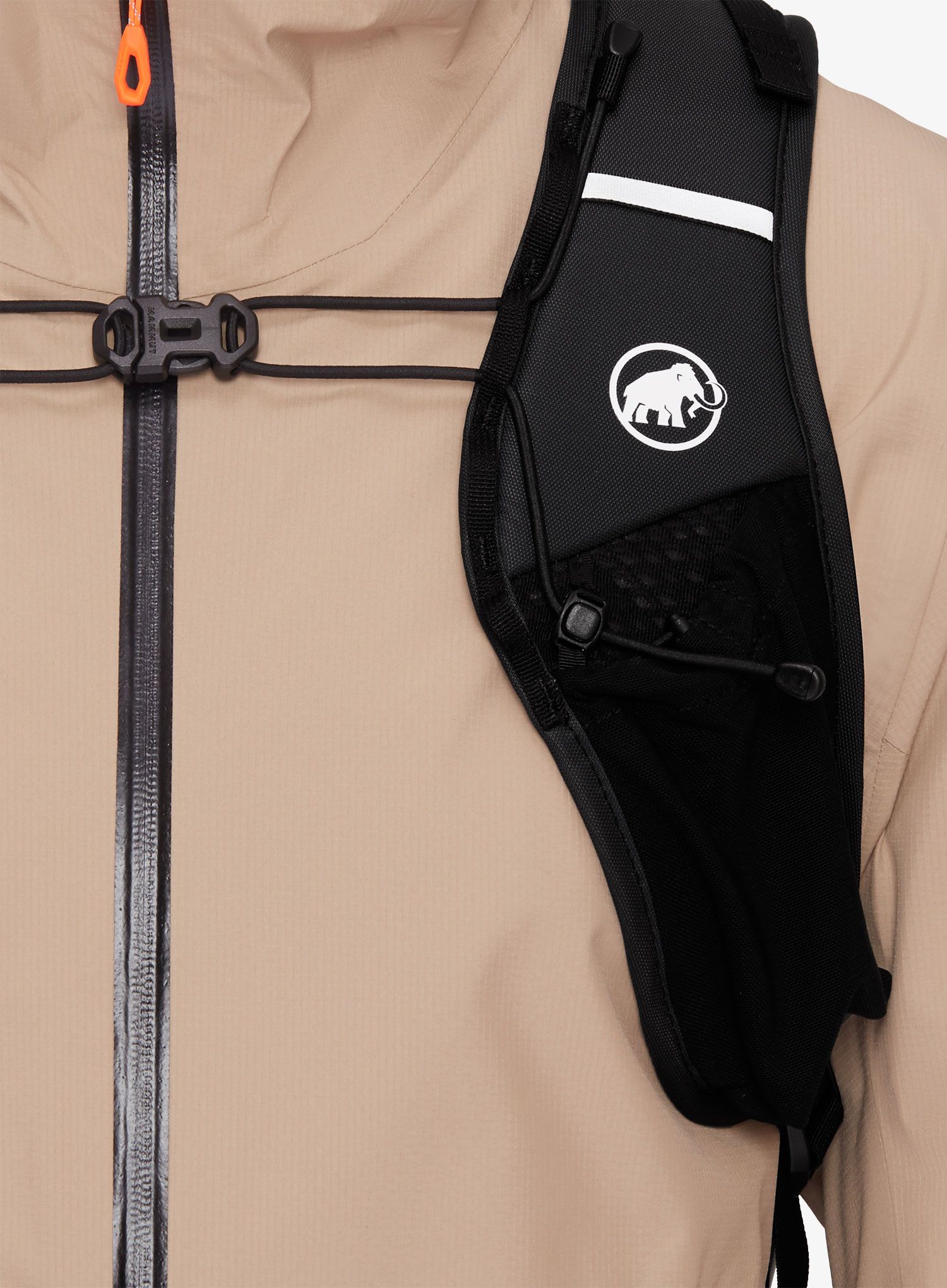 Gorski nahrbtnik Mammut Trion 38 - black