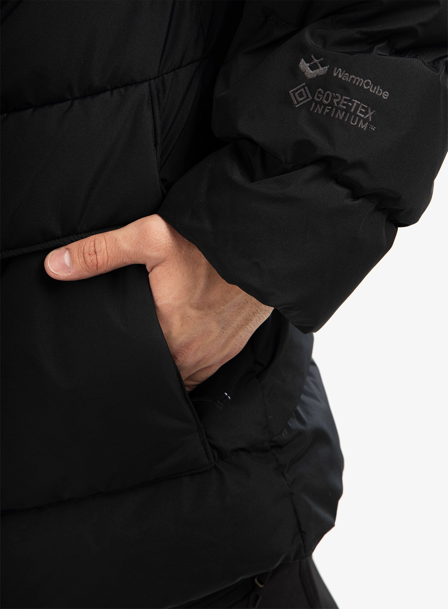 Puhast plašč Marmot WarmCube GORE-TEX Golden Mantle Jacket - black