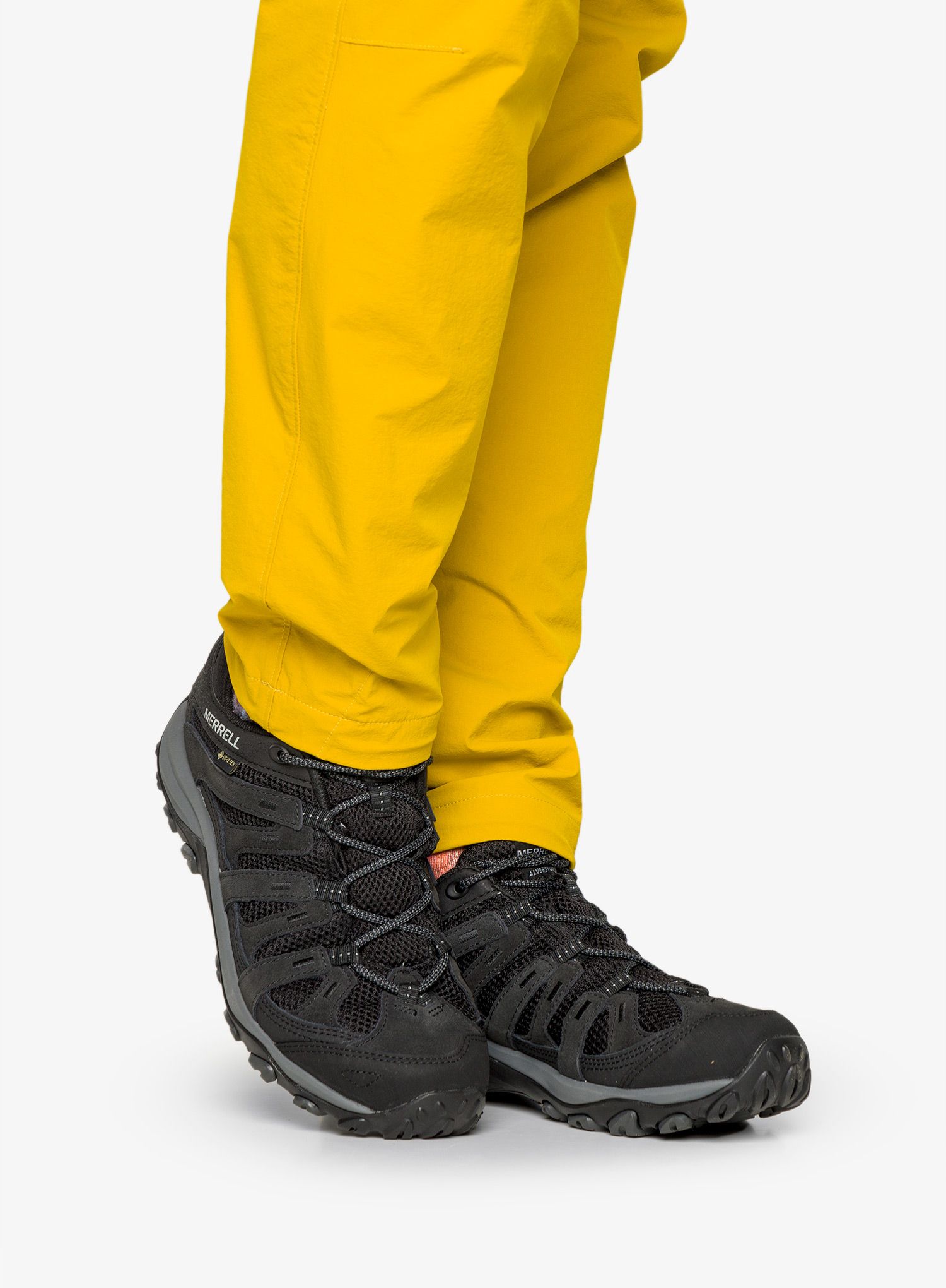 Moški pohodniški čevlji Merrell Alverstone 2 GTX - black/black