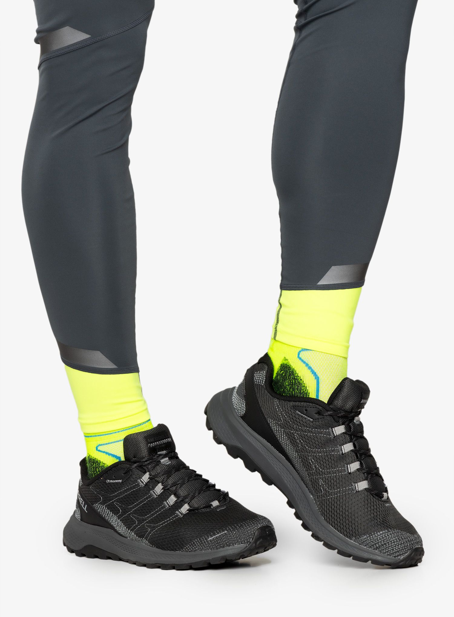 Trail tekaški čevlji Merrell Fly Strike - black