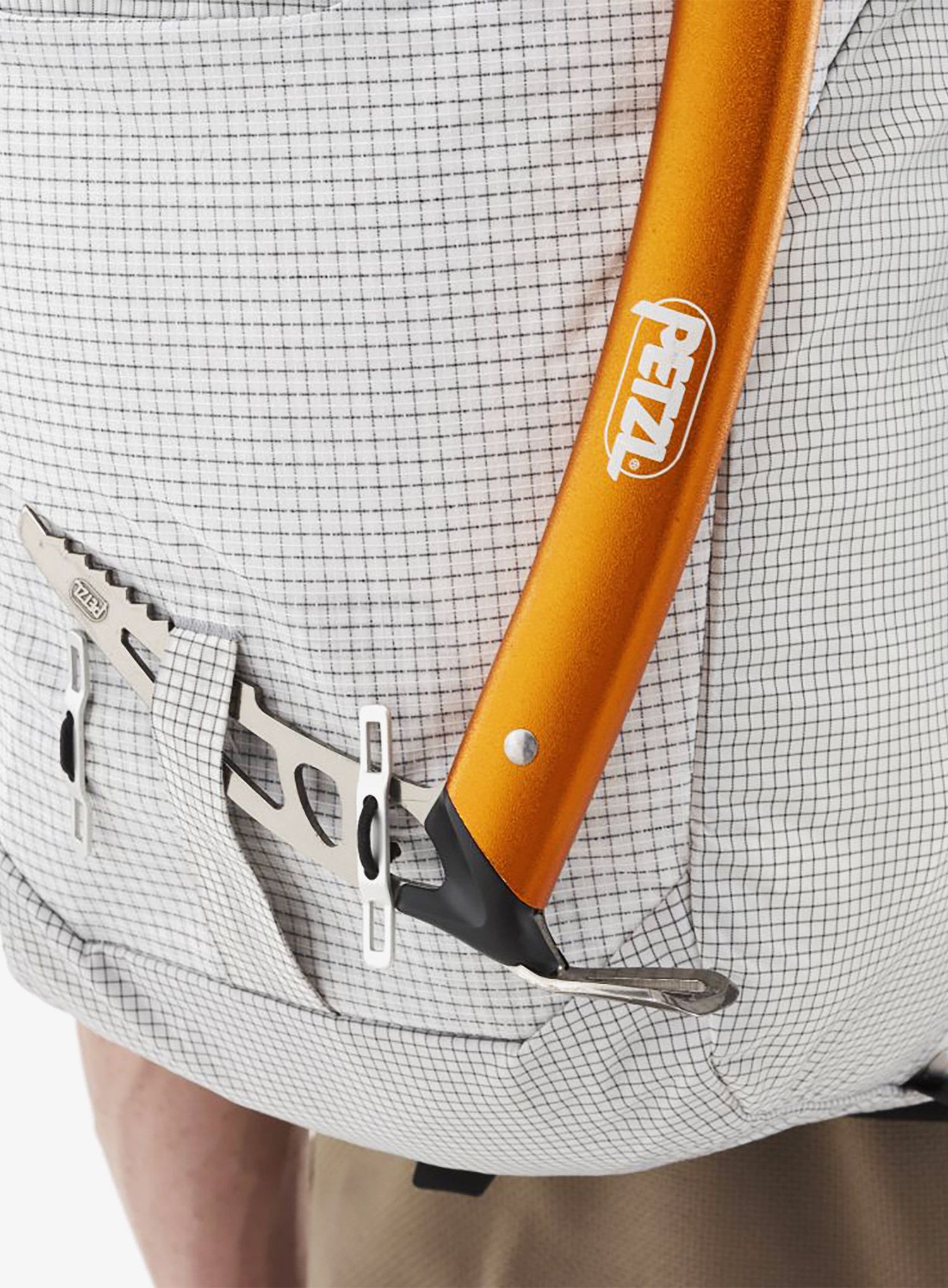 Nahrbtnik za tek Millet Trilogy Sky 25+ - white