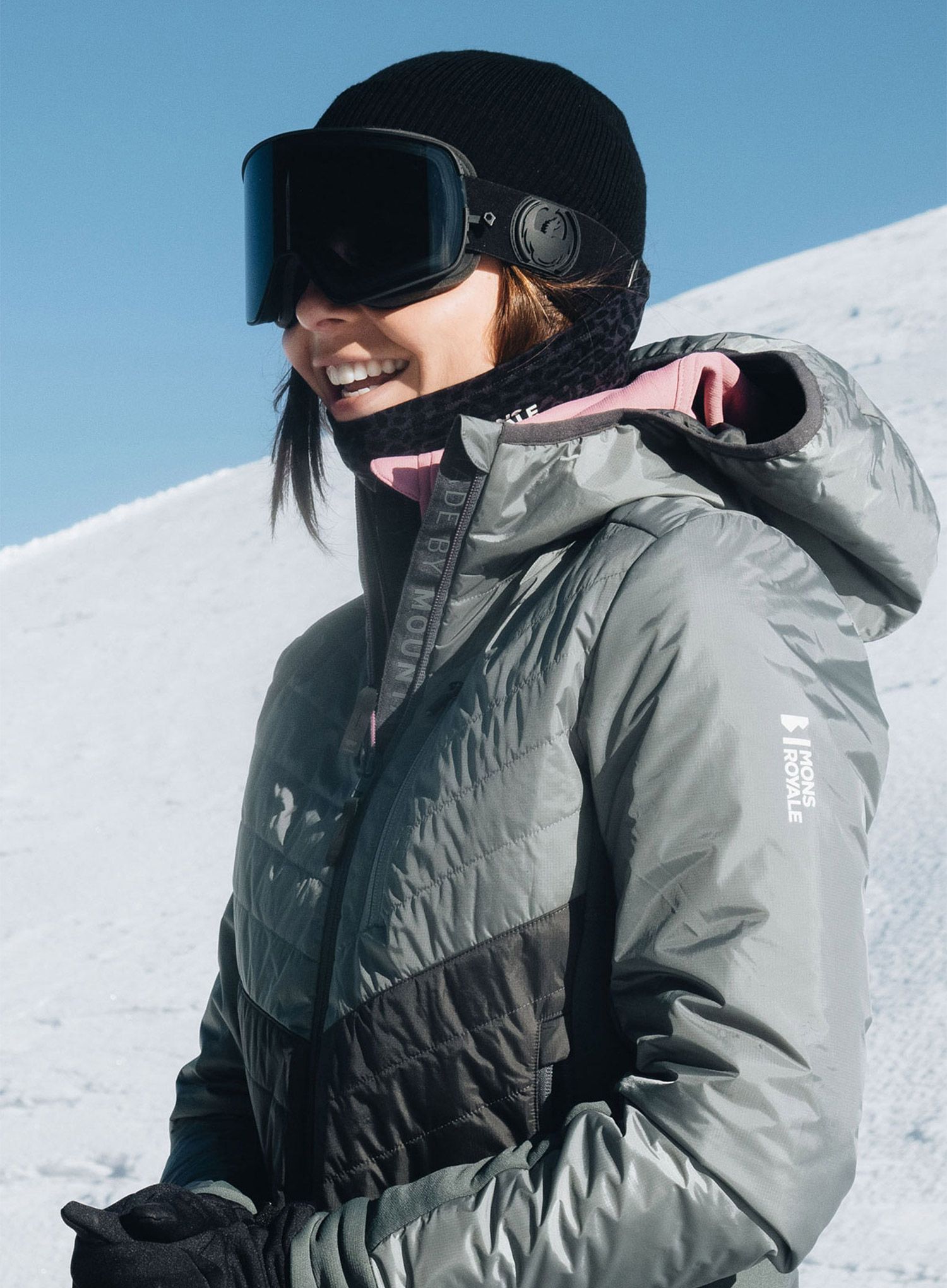Sintetična jakna Mons Royale Neve Hood - sage/burnt sage