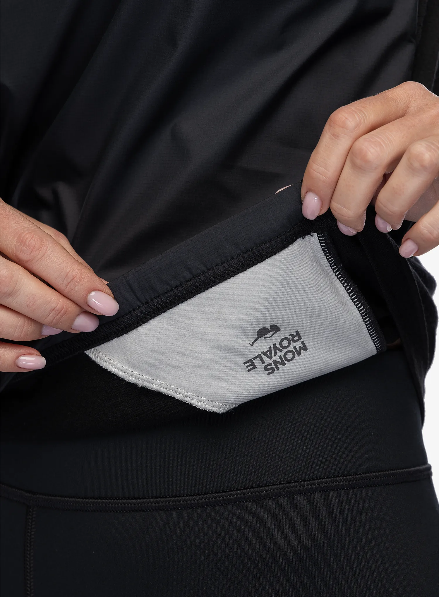 Ženska jopica Mons Royale Tarn Merino Shift Wind Jersey - black