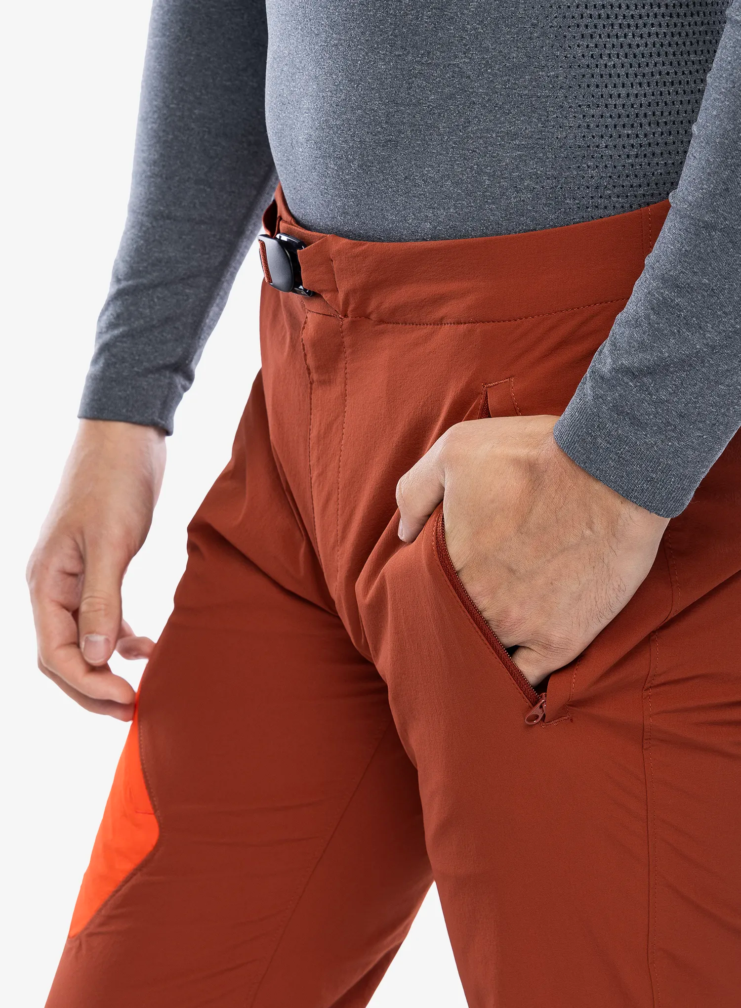 Softshell hlače Mountain Equipment Comici 2 Pant - burnt henna/cardinal