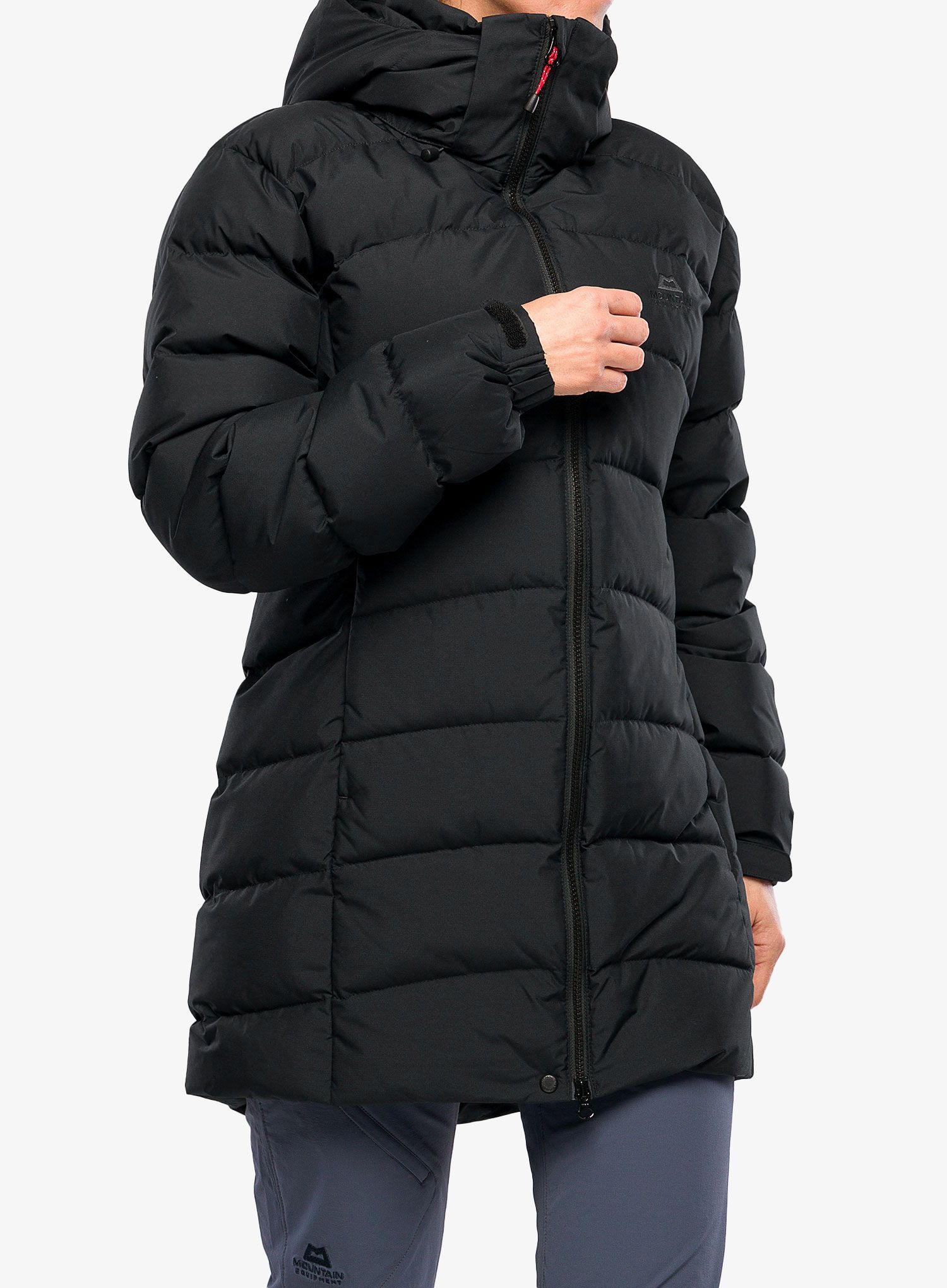 Puhast plašč Mountain Equipment Lightline Eco Parka - black