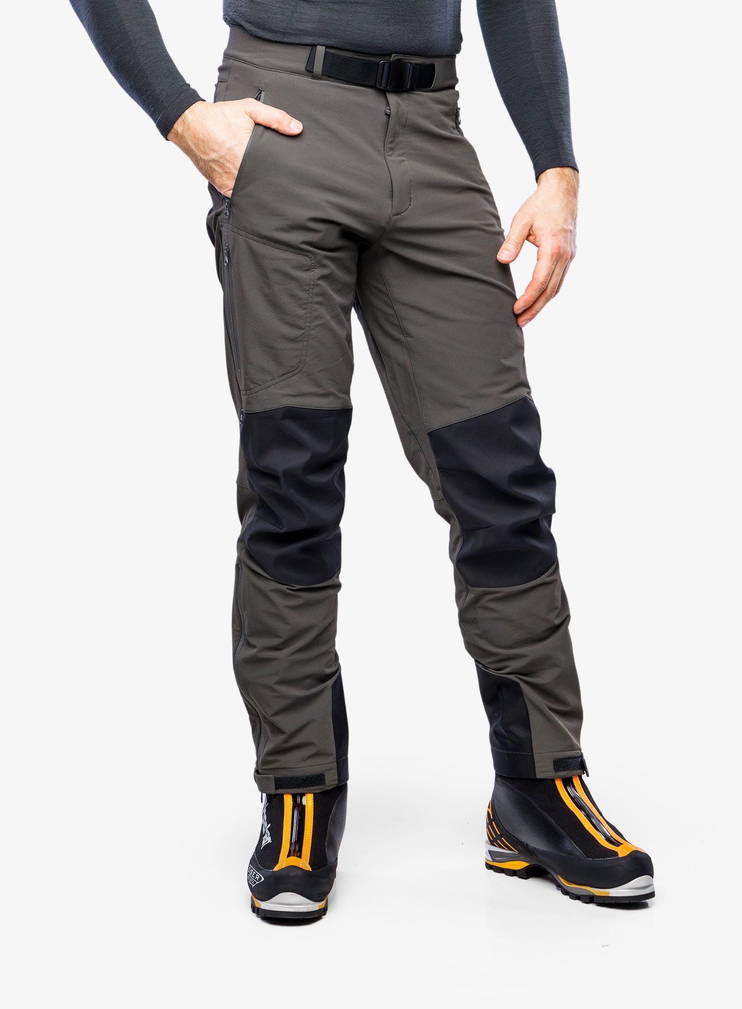 Softshell hlače Mountain Equipment Mission Pant - graphite/black