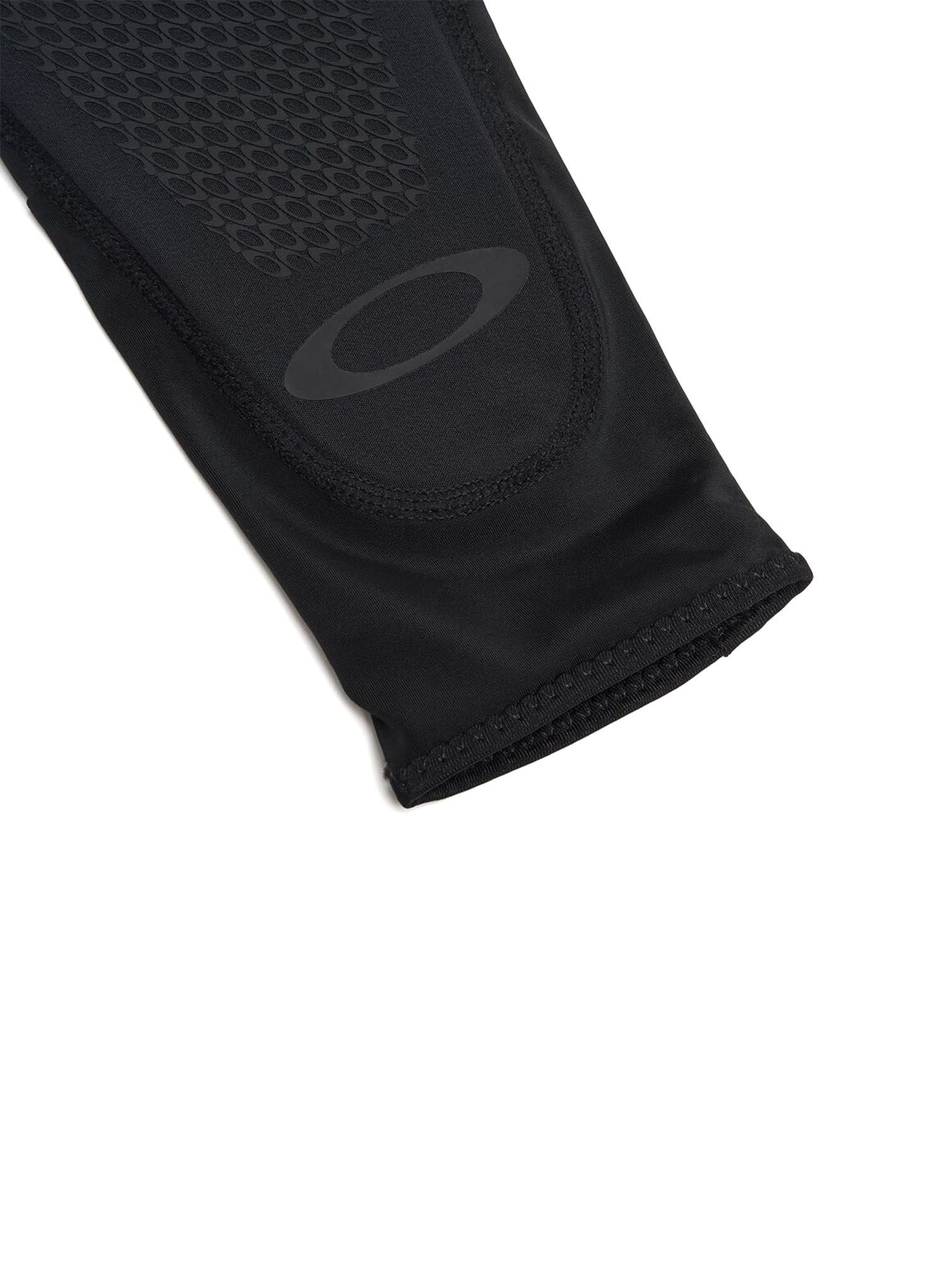 Kolesarski ščitniki za komolce Oakley All Mountain D30 Elbow GRD - blackout