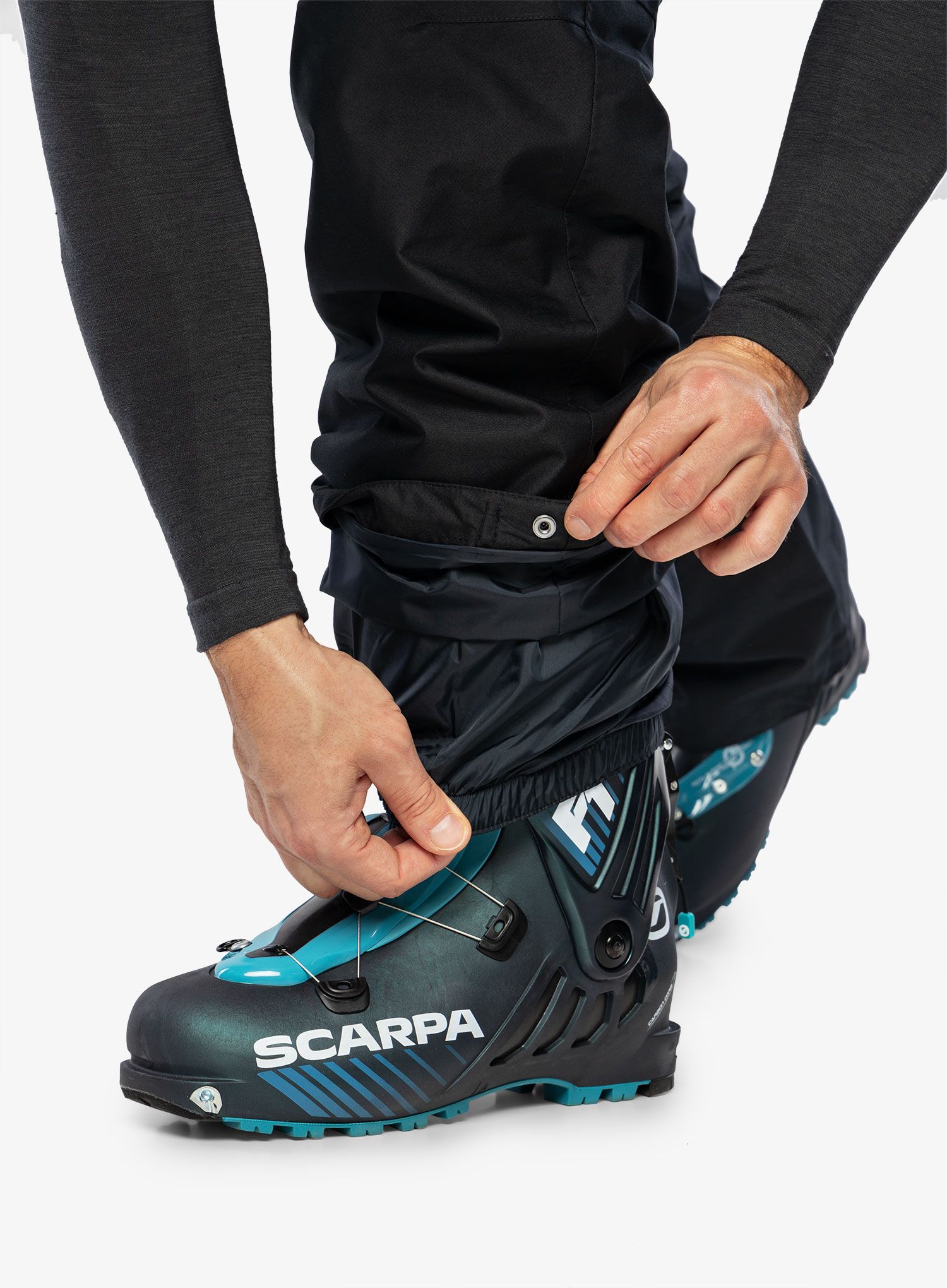 Smučarske hlače Oakley Pivot Cargo Shell Pant - blackout
