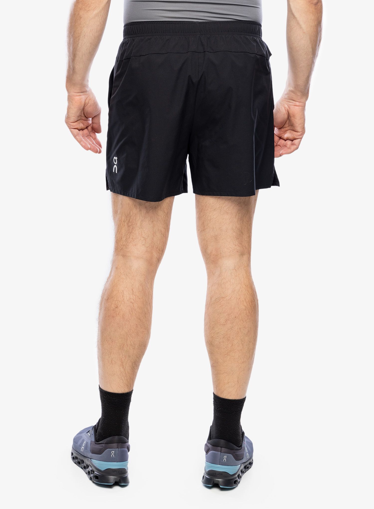 Tekaške kratke hlače On Essential Shorts - black