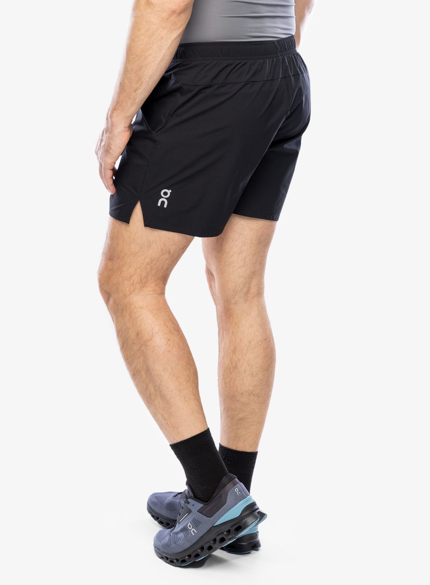 Tekaške kratke hlače On Essential Shorts - black