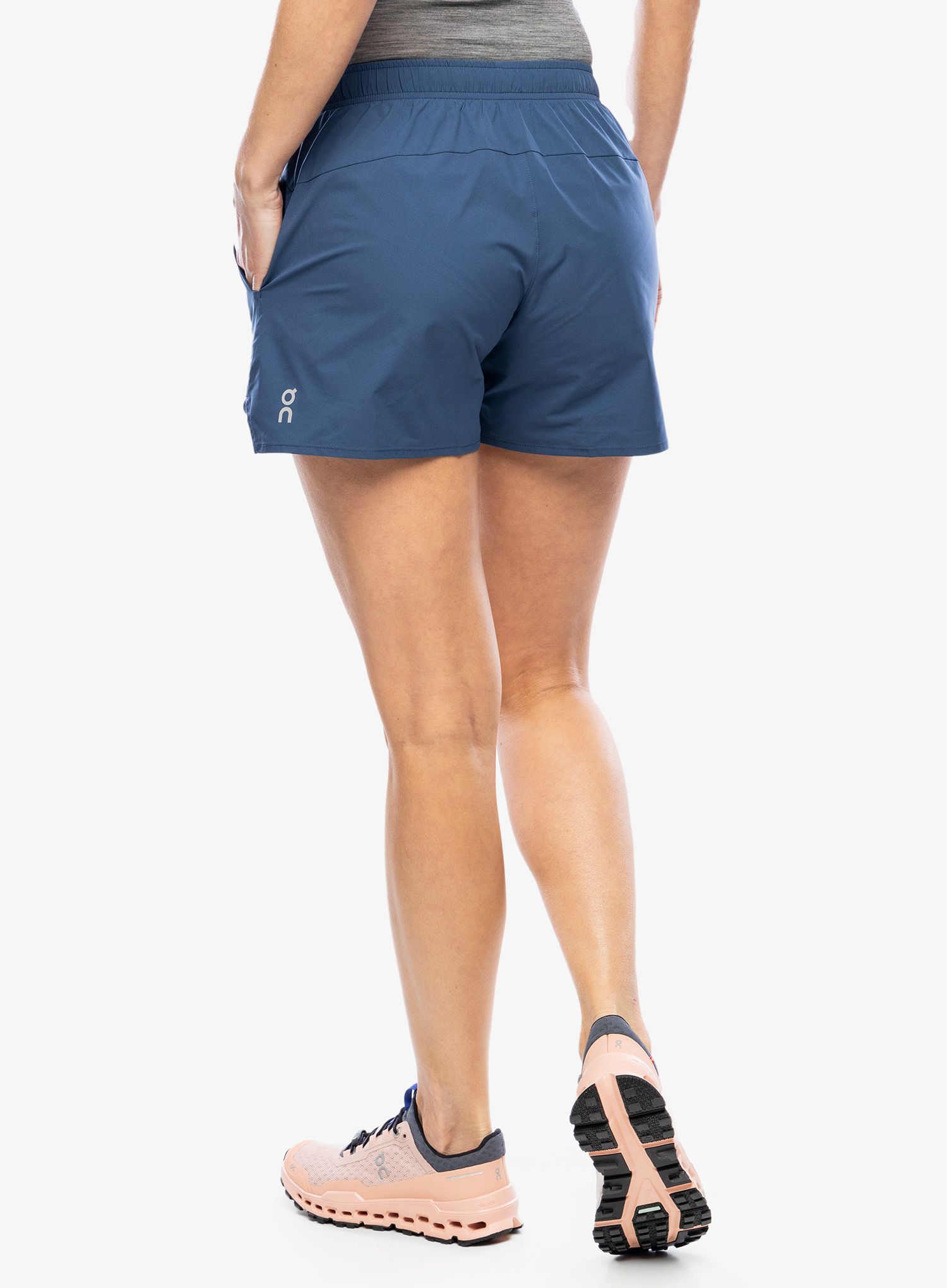 Ženske tekaške kratke hlače On Essential Shorts - navy