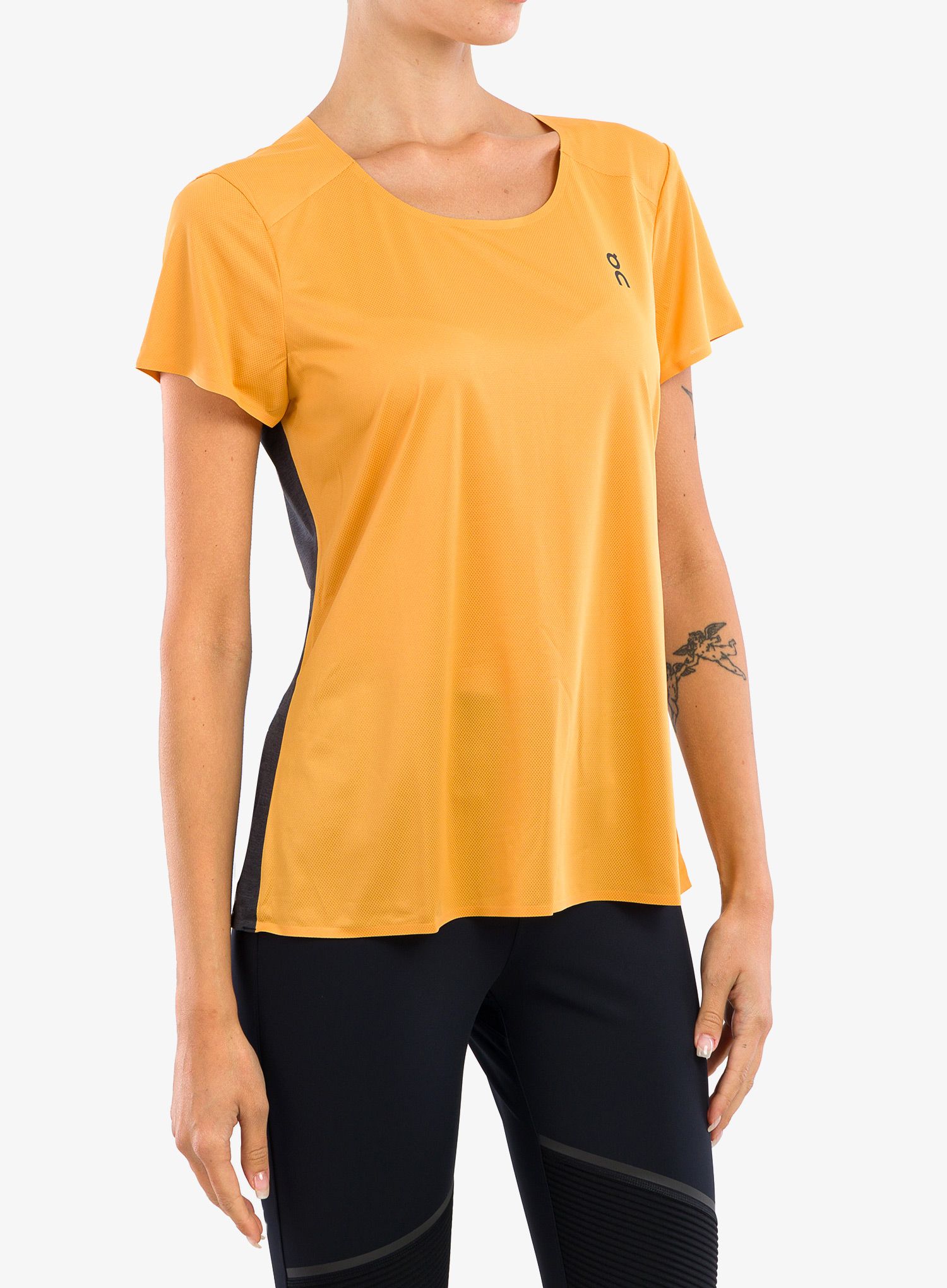 Ženska tekaška majica On Performance-T - mango/black