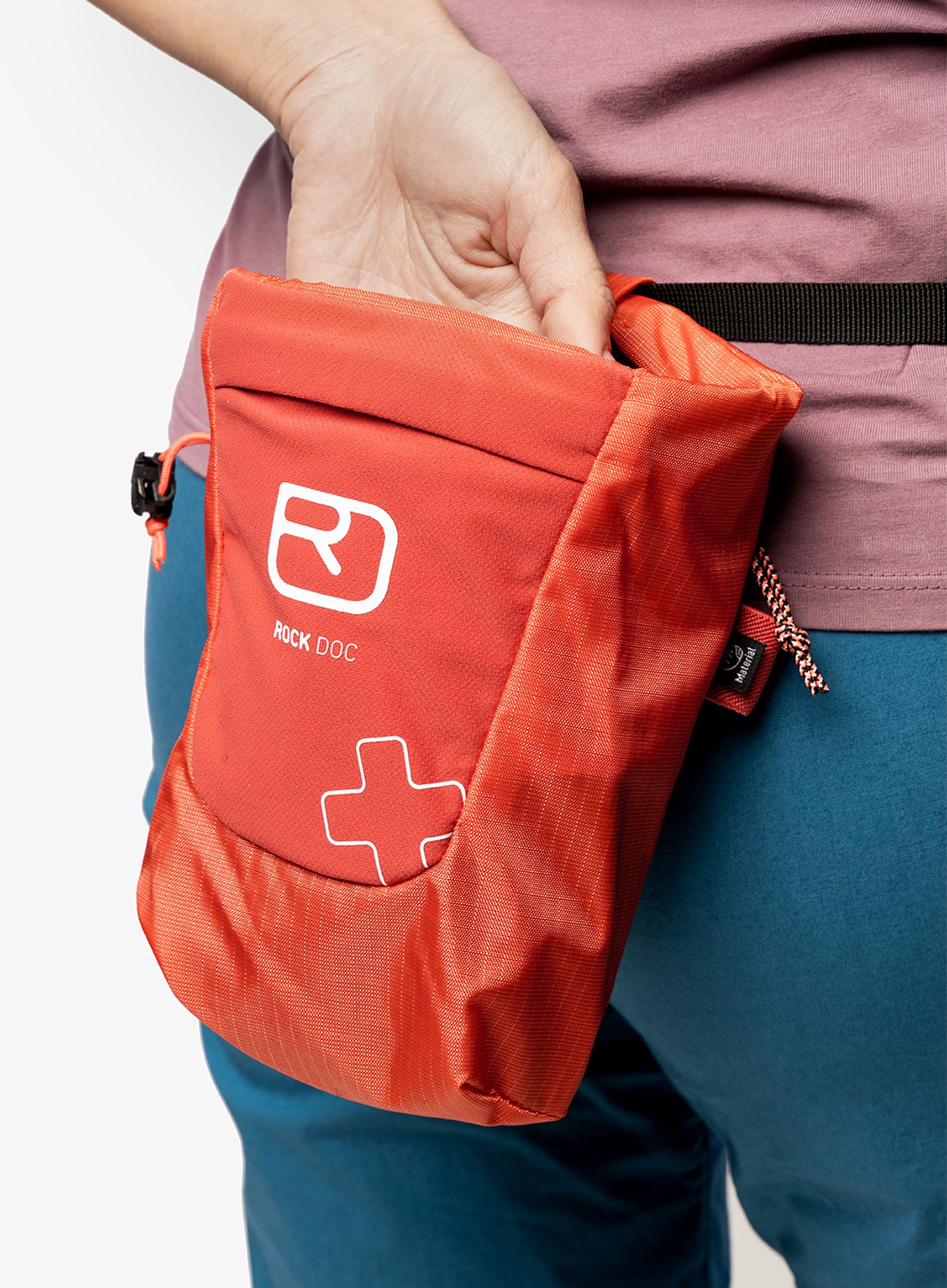 Torbica za magnezij Ortovox First Aid Rock Doc - coral
