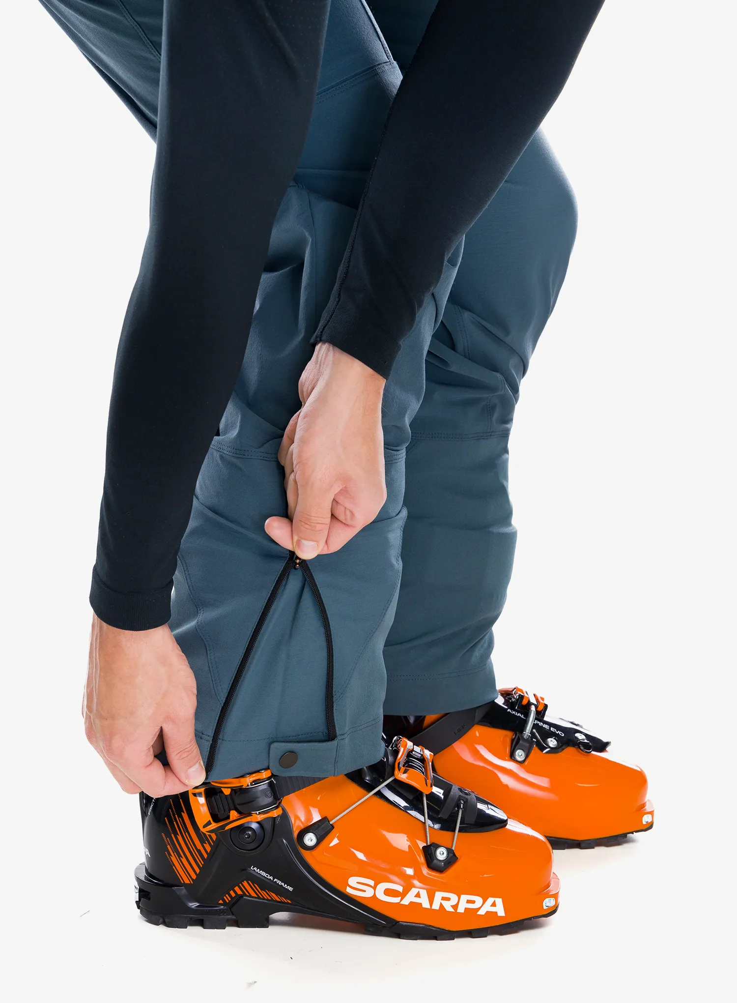 Softshell hlače Ortovox Mondeval Pants - dark arctic grey
