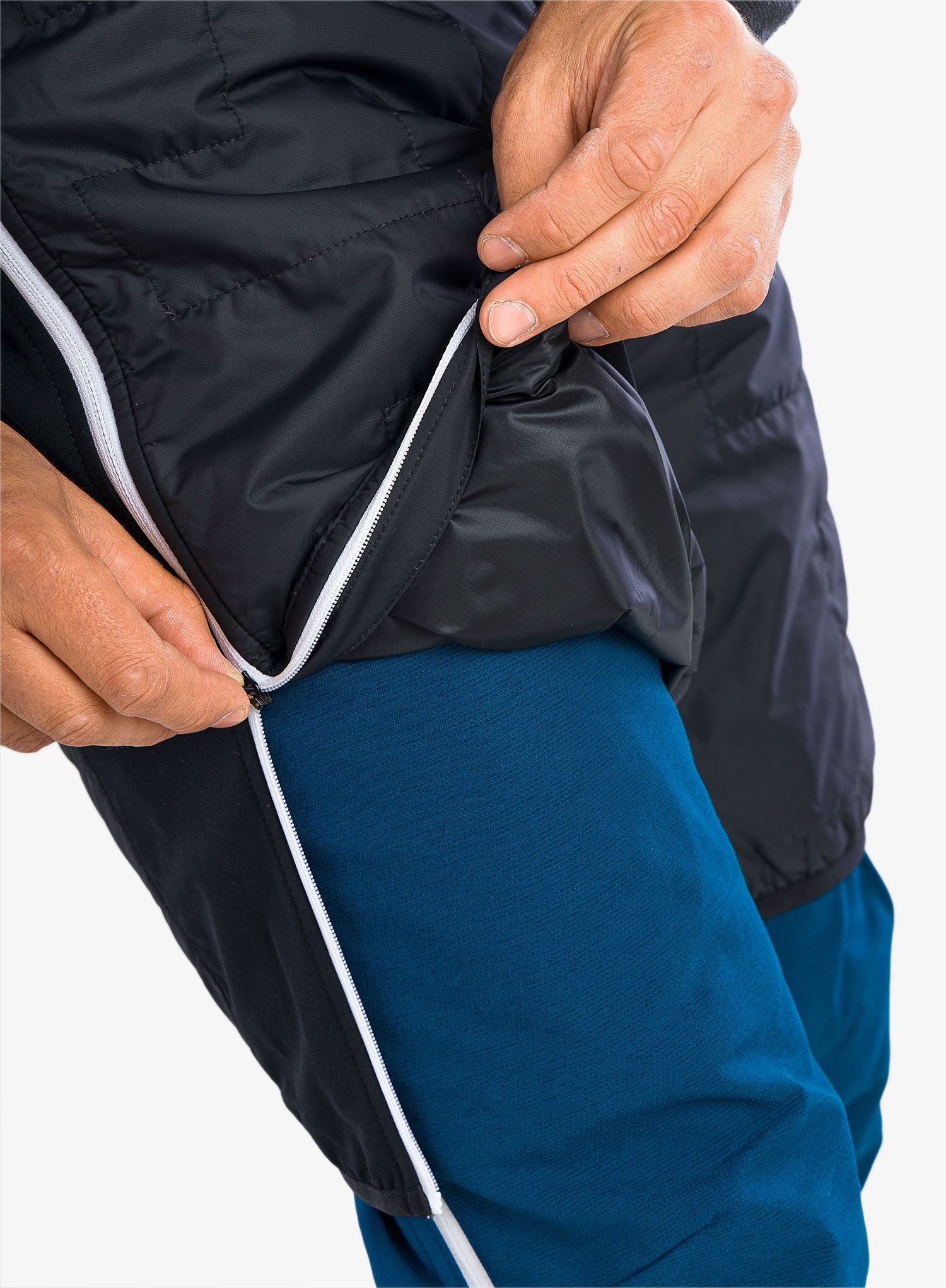 Kratke hlače Ortovox Swisswool Piz Boe Shorts - black raven