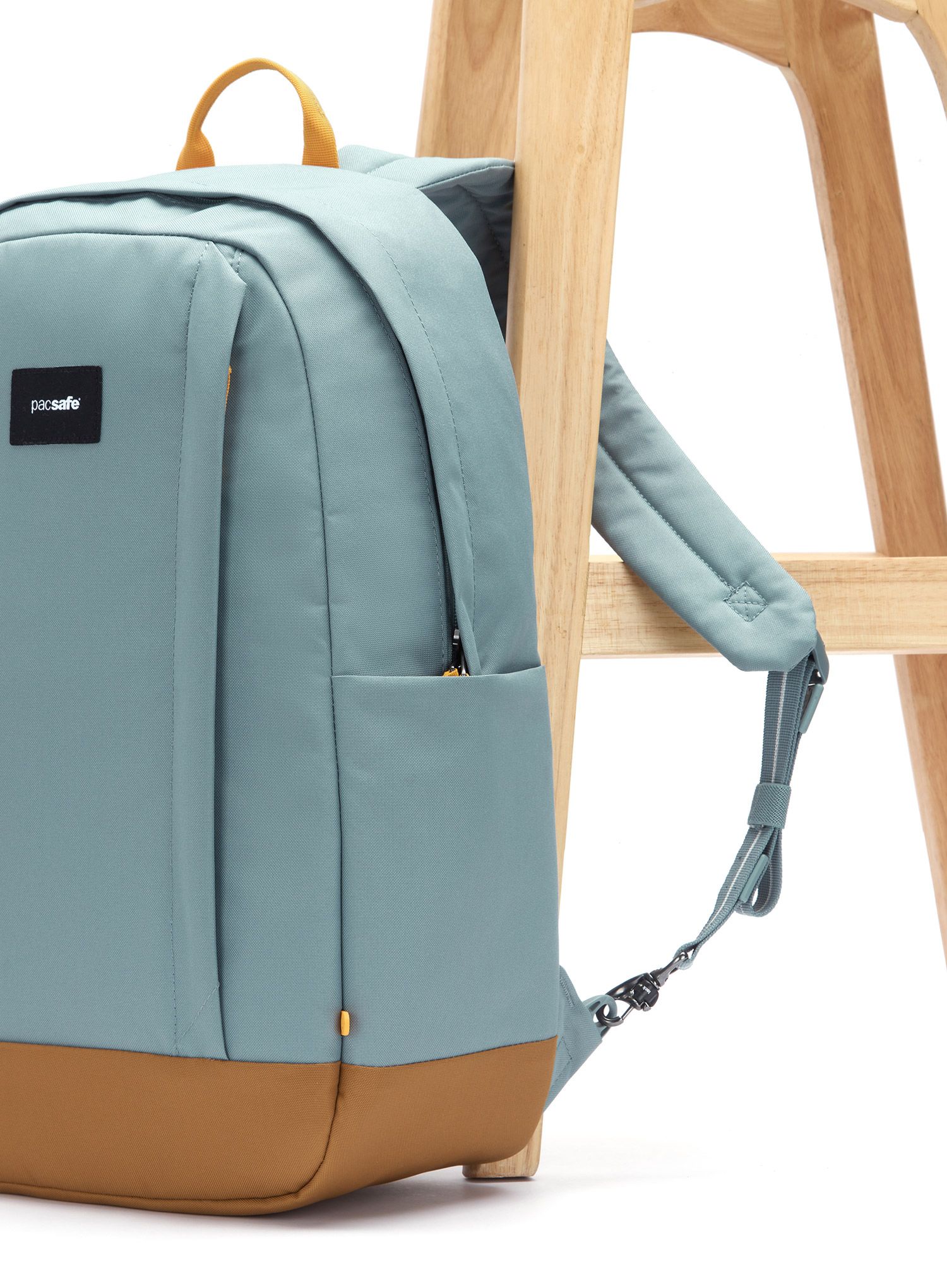 Mestni nahrbtnik Pacsafe GO 25 L Backpack - fresh mint