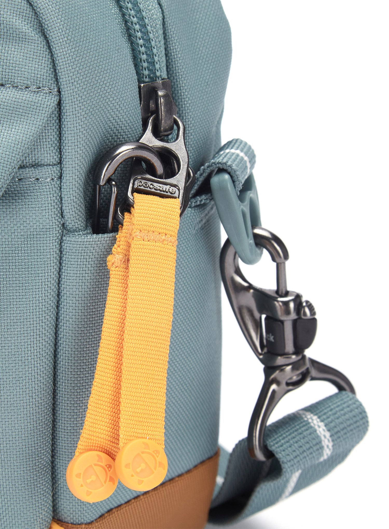 Torbica za čez ramo Pacsafe Go Crossbody - fresh mint