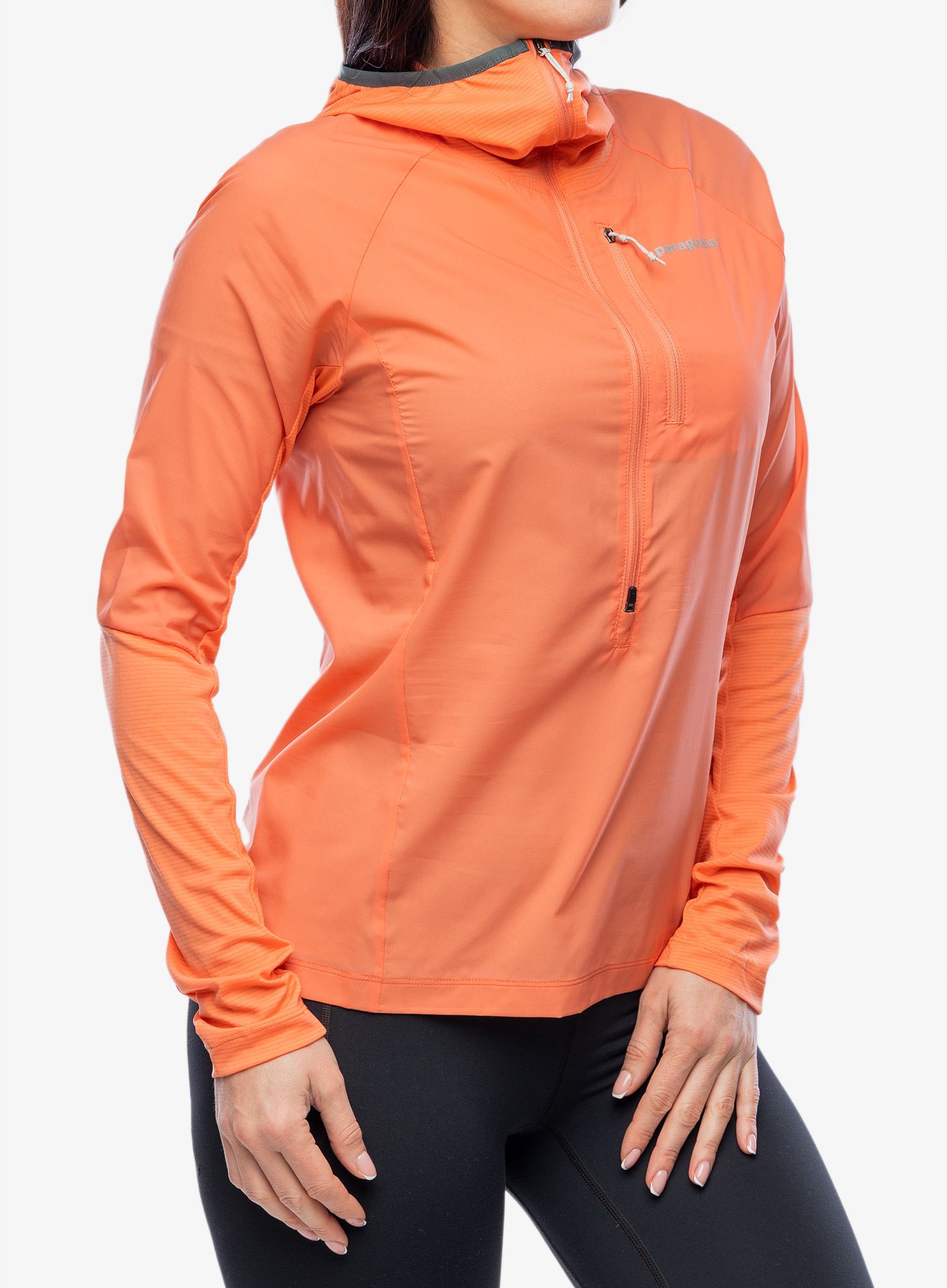 Ženska jakna za tek Patagonia Airshed Pro Pullover - coho coral
