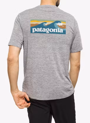 Športna majica Patagonia Cap Cool Daily Graphic Shirt Waters - feather grey