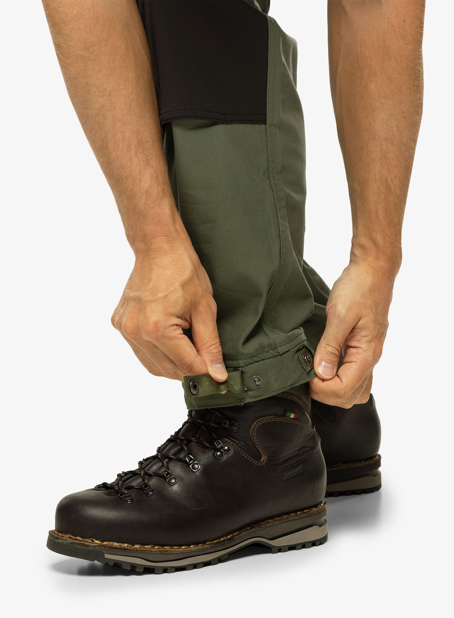 Pohodne hlače Patagonia Cliffside Rugged Trail Pants - Reg - industrial green