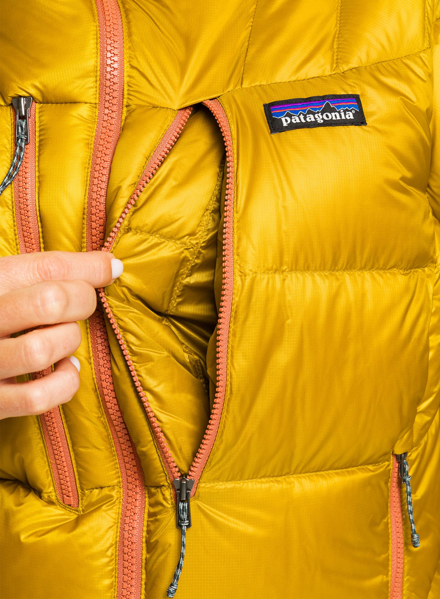 Ženska puhovka Patagonia Fitz Roy Down Hoody - cosmic gold