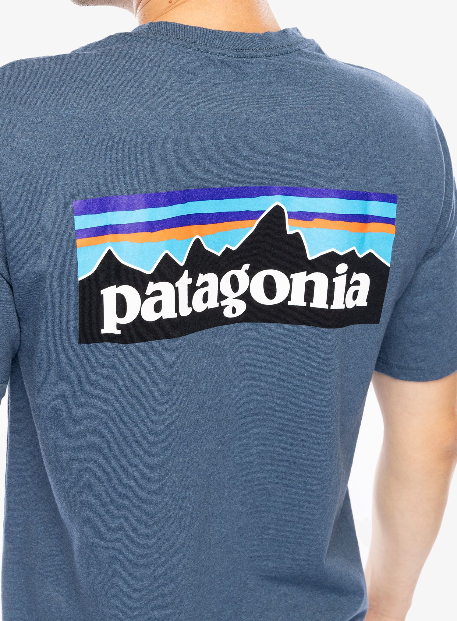 Bombažna majica Patagonia P-6 Logo Responsibili-Tee - utility blue