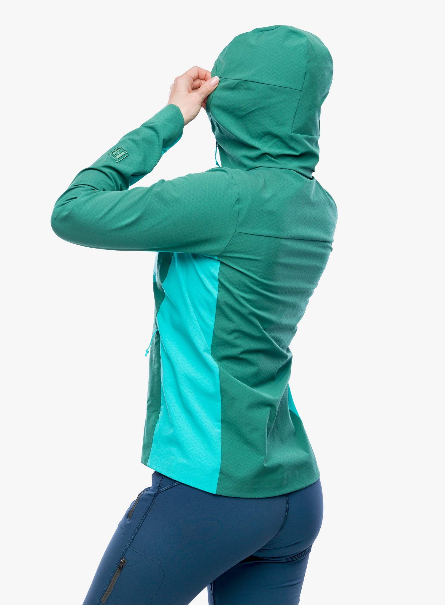 Ženska softshell jakna Patagonia R1 CrossStrata Hoody - conifer green
