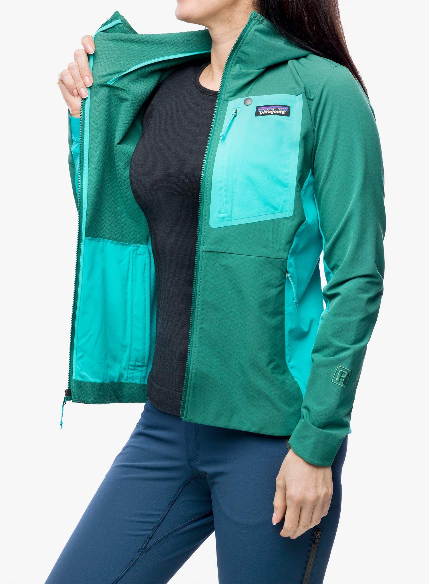Ženska softshell jakna Patagonia R1 CrossStrata Hoody - conifer green