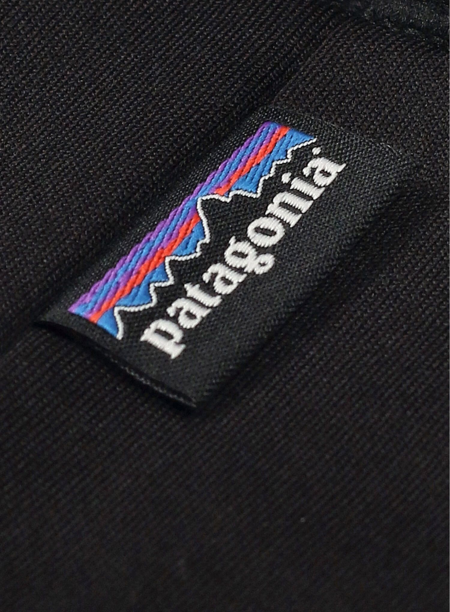 Termo kapa Patagonia R1 Daily Beanie - black
