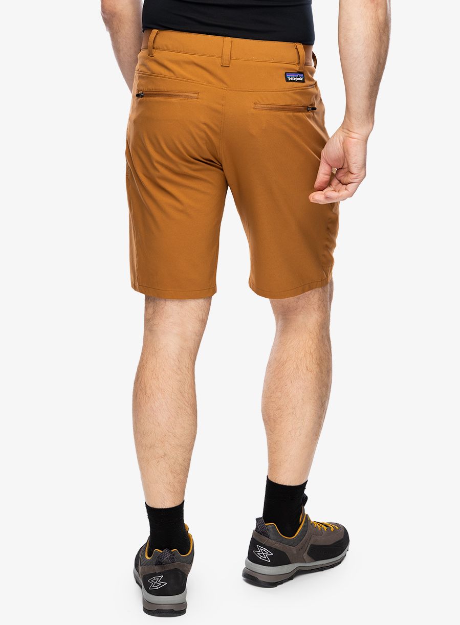 Pohodniške kratke hlače Patagonia Terravia Trail Shorts 10 in - brown