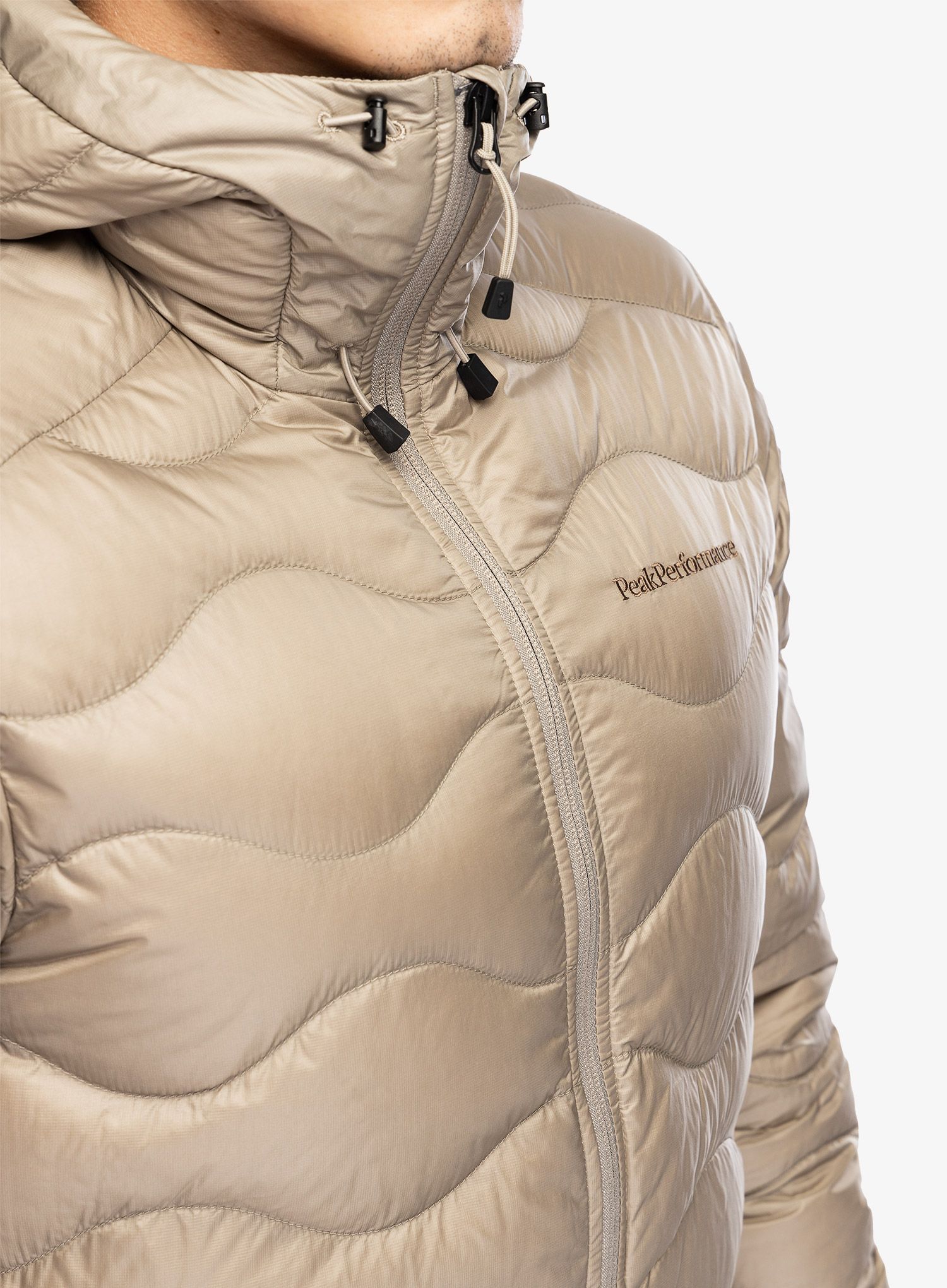 Puhovka Peak Performance Helium Down Hood Jacket - avid beige