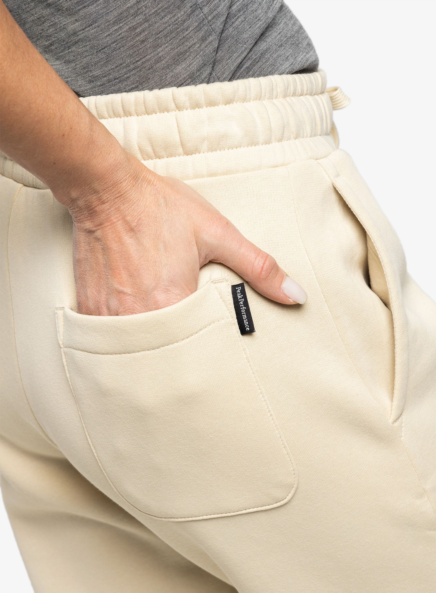 Ženske hlače Peak Performance Original Pants - sand fog